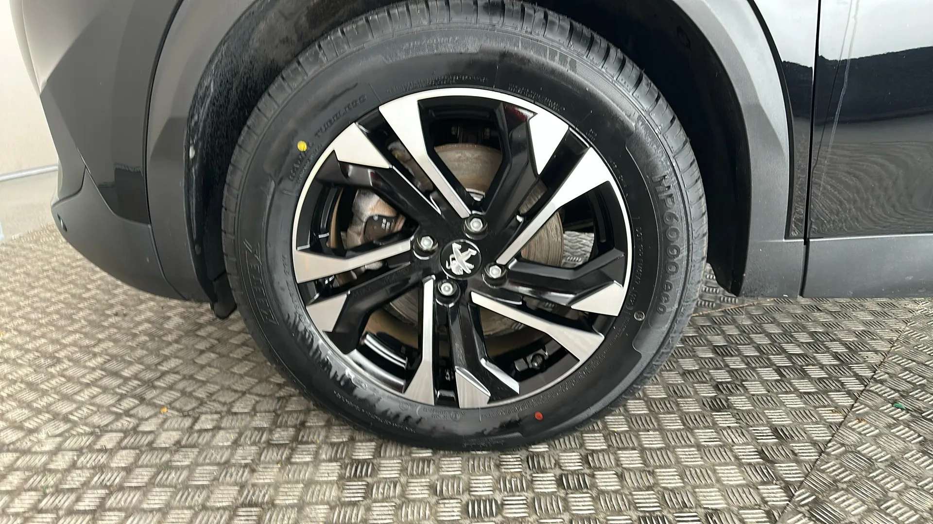 2023 PEUGEOT 2008 2023 PEUGEOT 2008