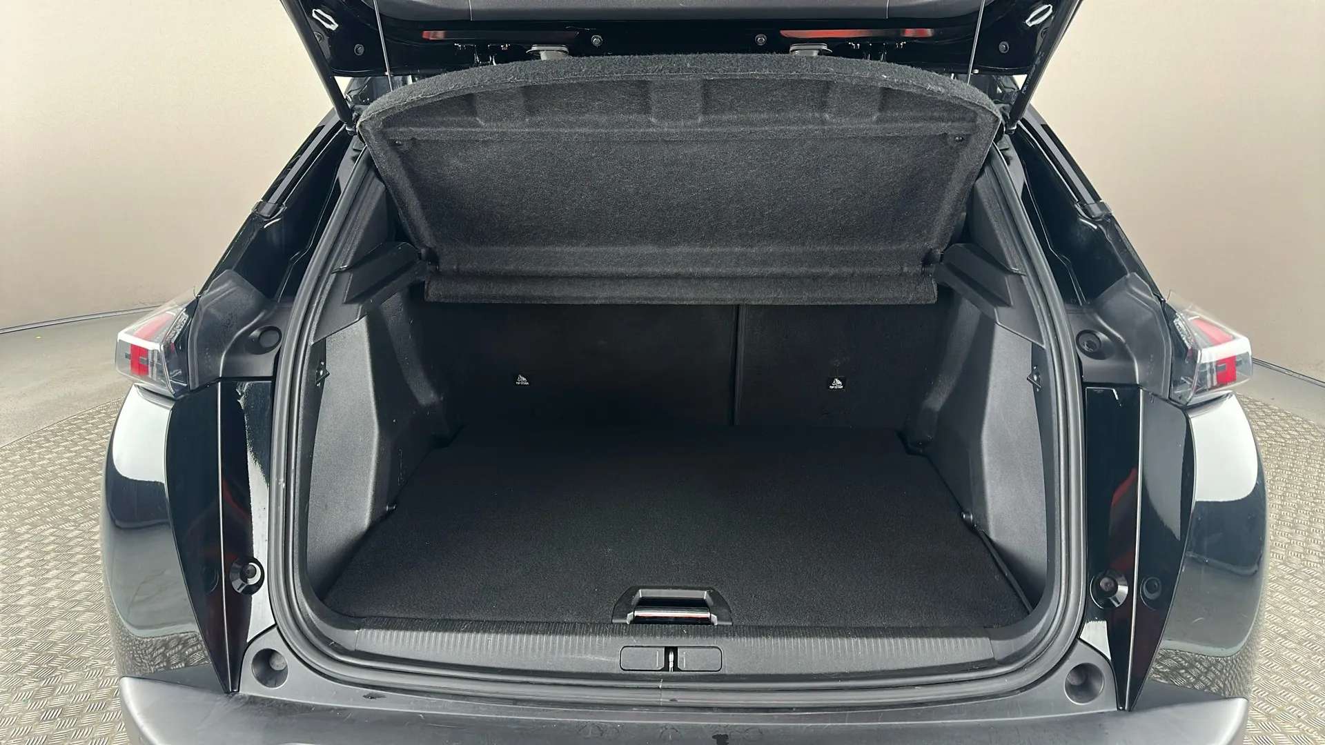 2023 PEUGEOT 2008 2023 PEUGEOT 2008