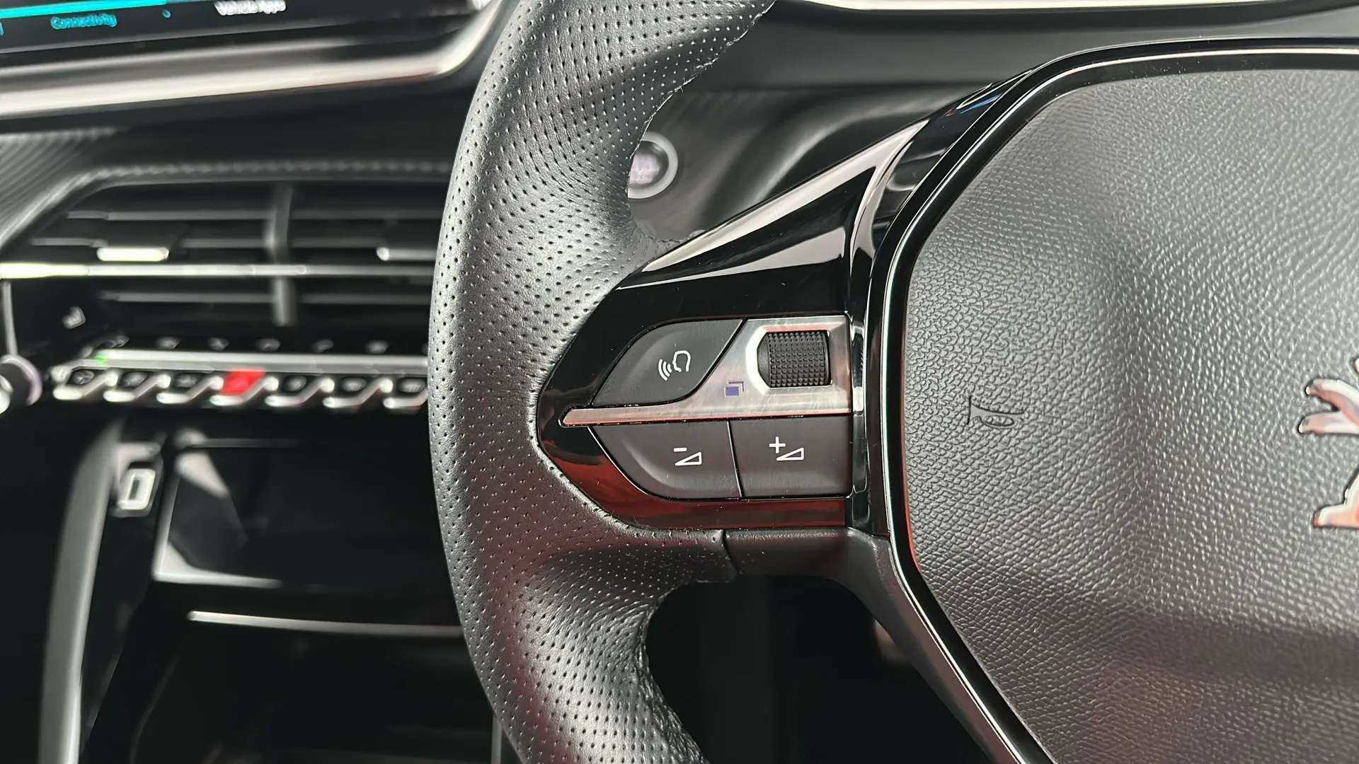 2023 PEUGEOT 2008 2023 PEUGEOT 2008