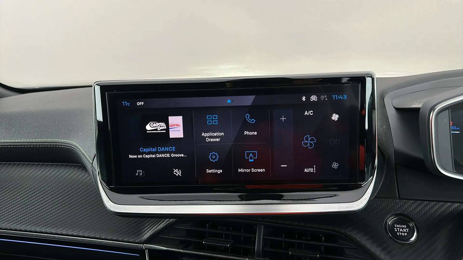 2024 PEUGEOT 2008 2024 PEUGEOT 2008