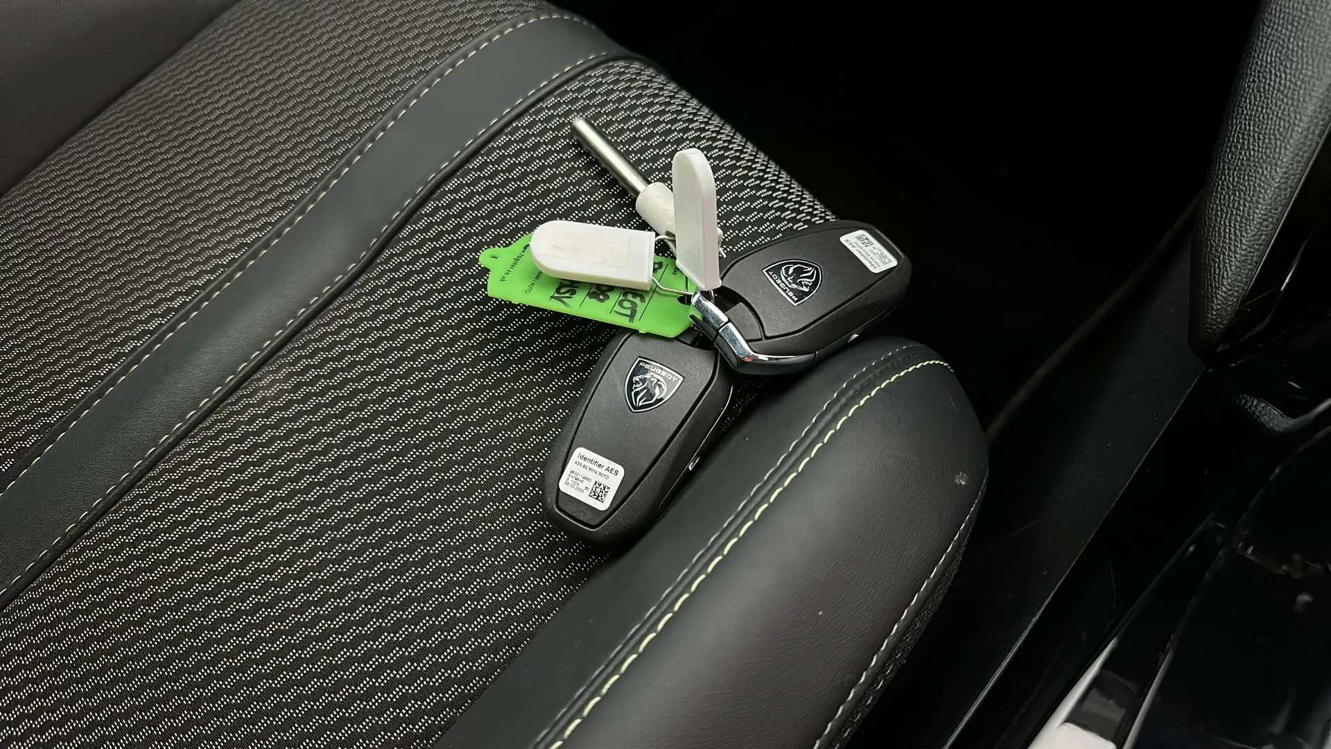 2024 PEUGEOT 2008 2024 PEUGEOT 2008