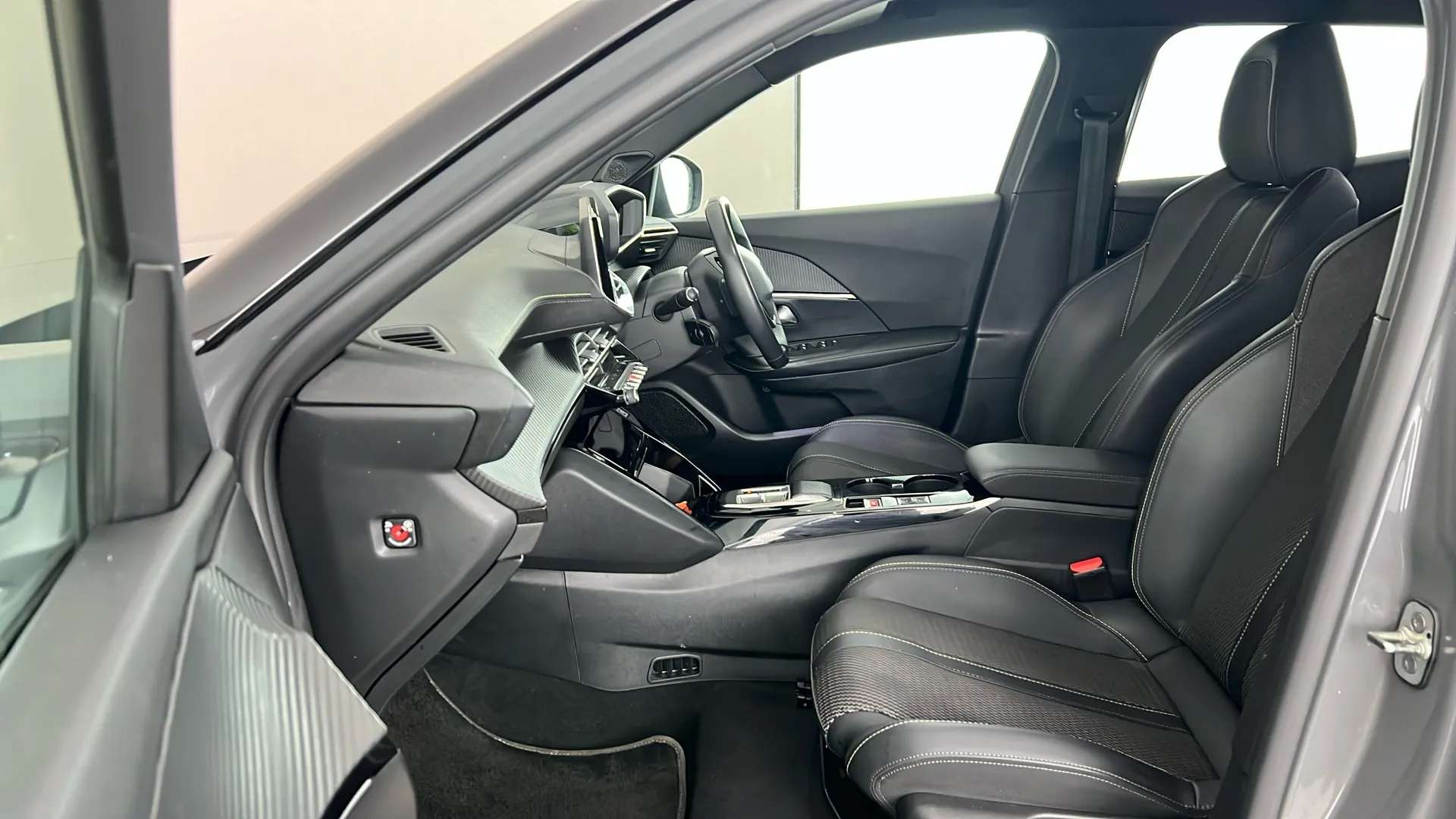 2024 PEUGEOT 2008 2024 PEUGEOT 2008