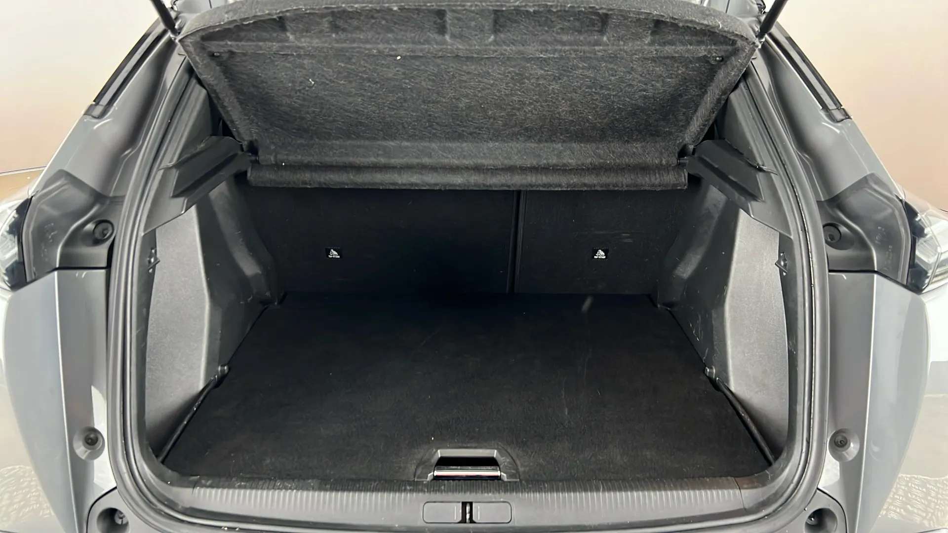 2024 PEUGEOT 2008 2024 PEUGEOT 2008