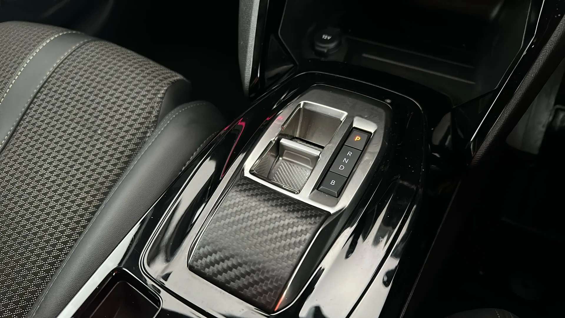 2023 PEUGEOT 208 2023 PEUGEOT 208