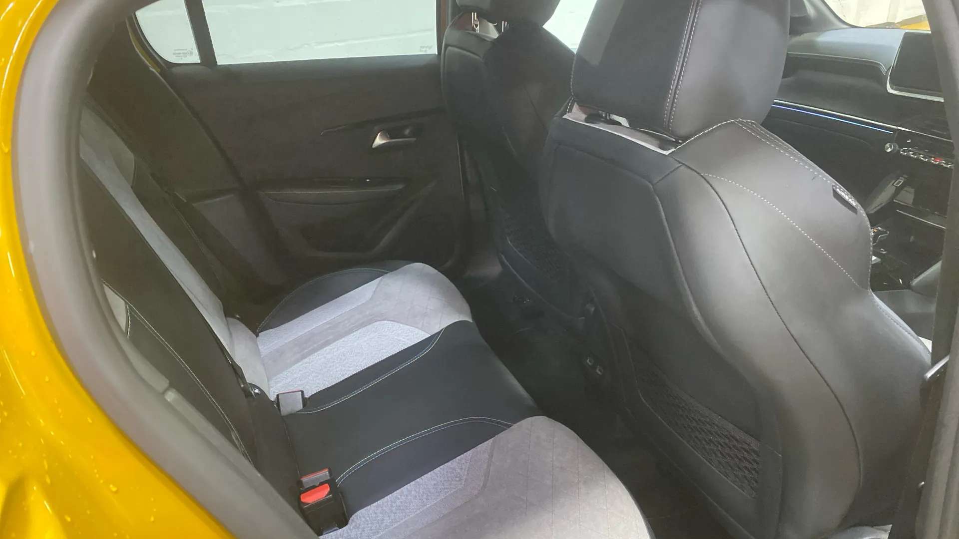 2021 PEUGEOT 208 2021 PEUGEOT 208