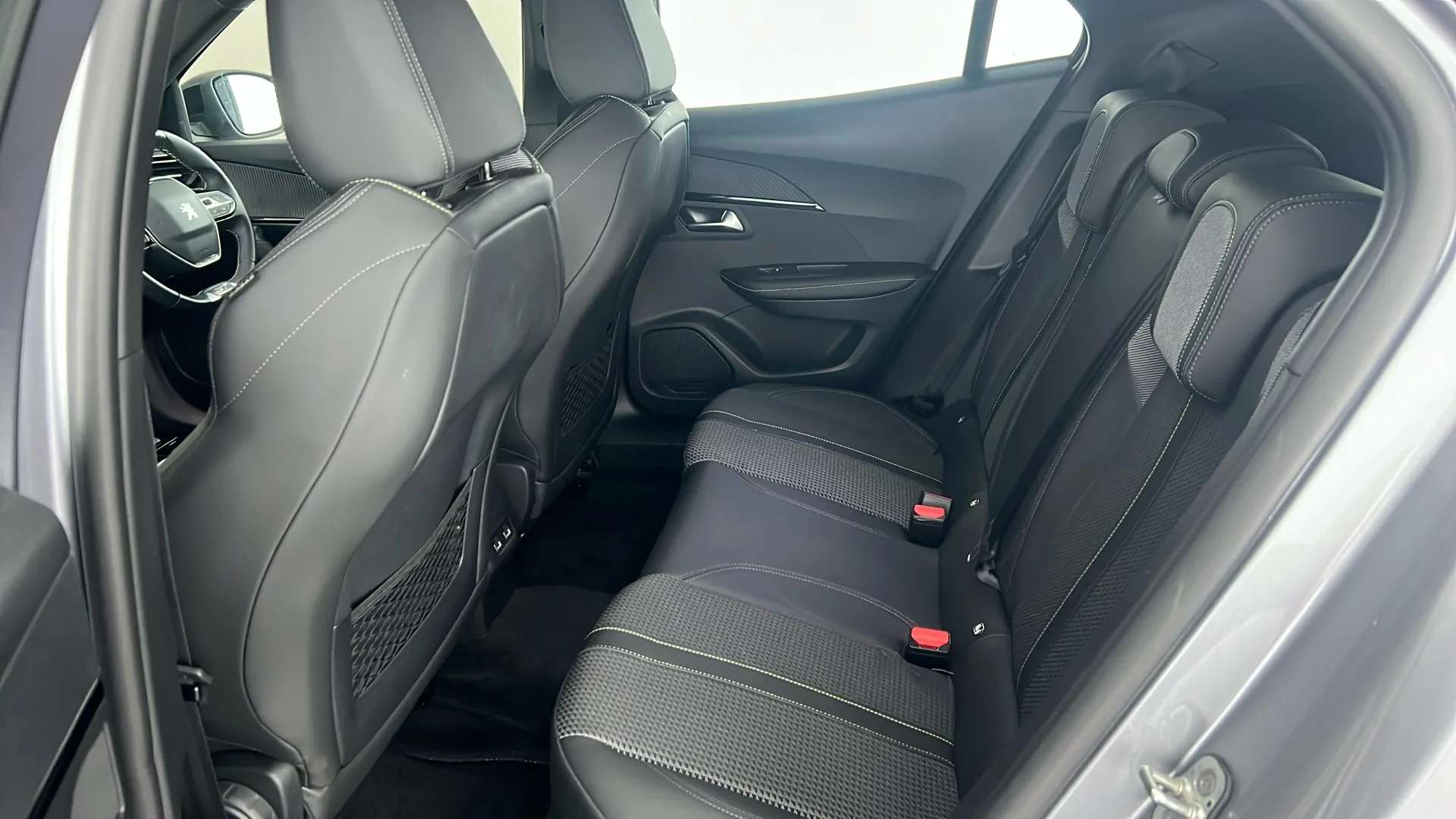 2023 PEUGEOT 2008 2023 PEUGEOT 2008