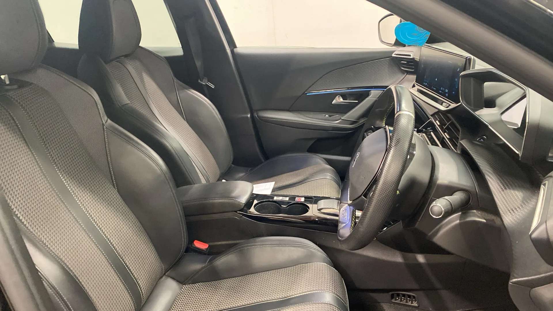 A 2023 PEUGEOT 2008 100kW GT 50kWh Auto A 2023 PEUGEOT 2008 100kW GT 50kWh Auto