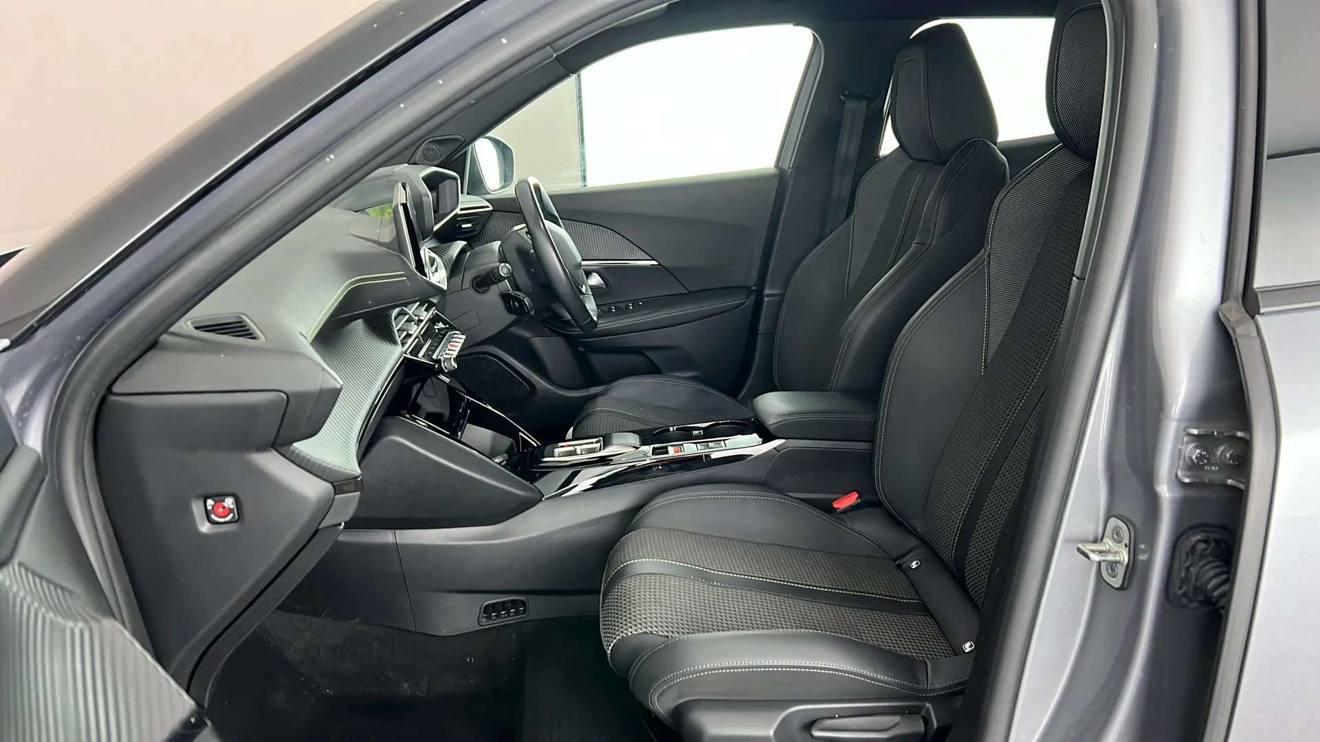 2022 PEUGEOT 2008 2022 PEUGEOT 2008