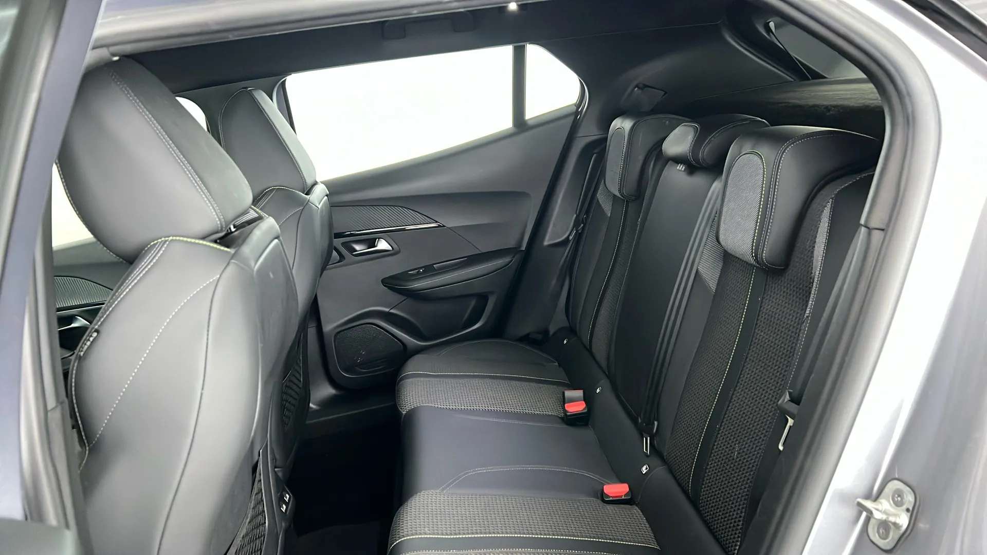 2022 PEUGEOT 2008 2022 PEUGEOT 2008