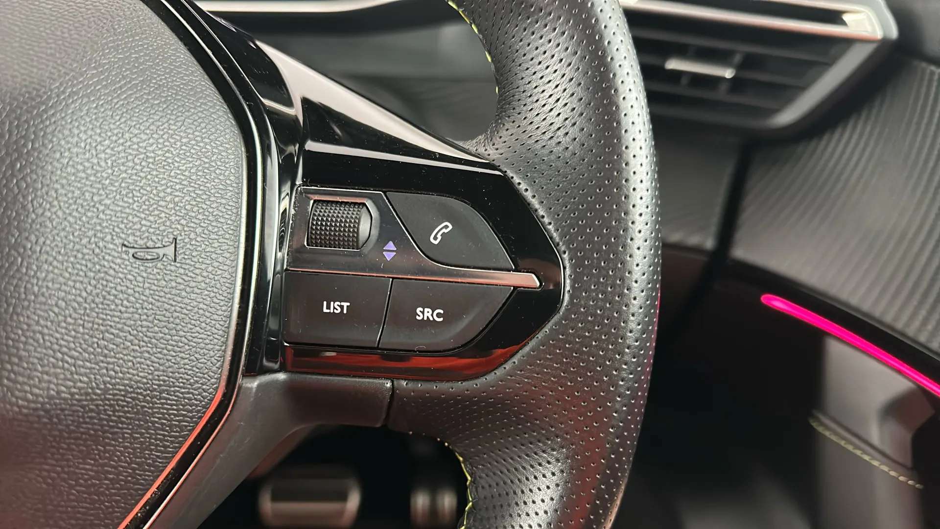 2023 PEUGEOT 2008 2023 PEUGEOT 2008