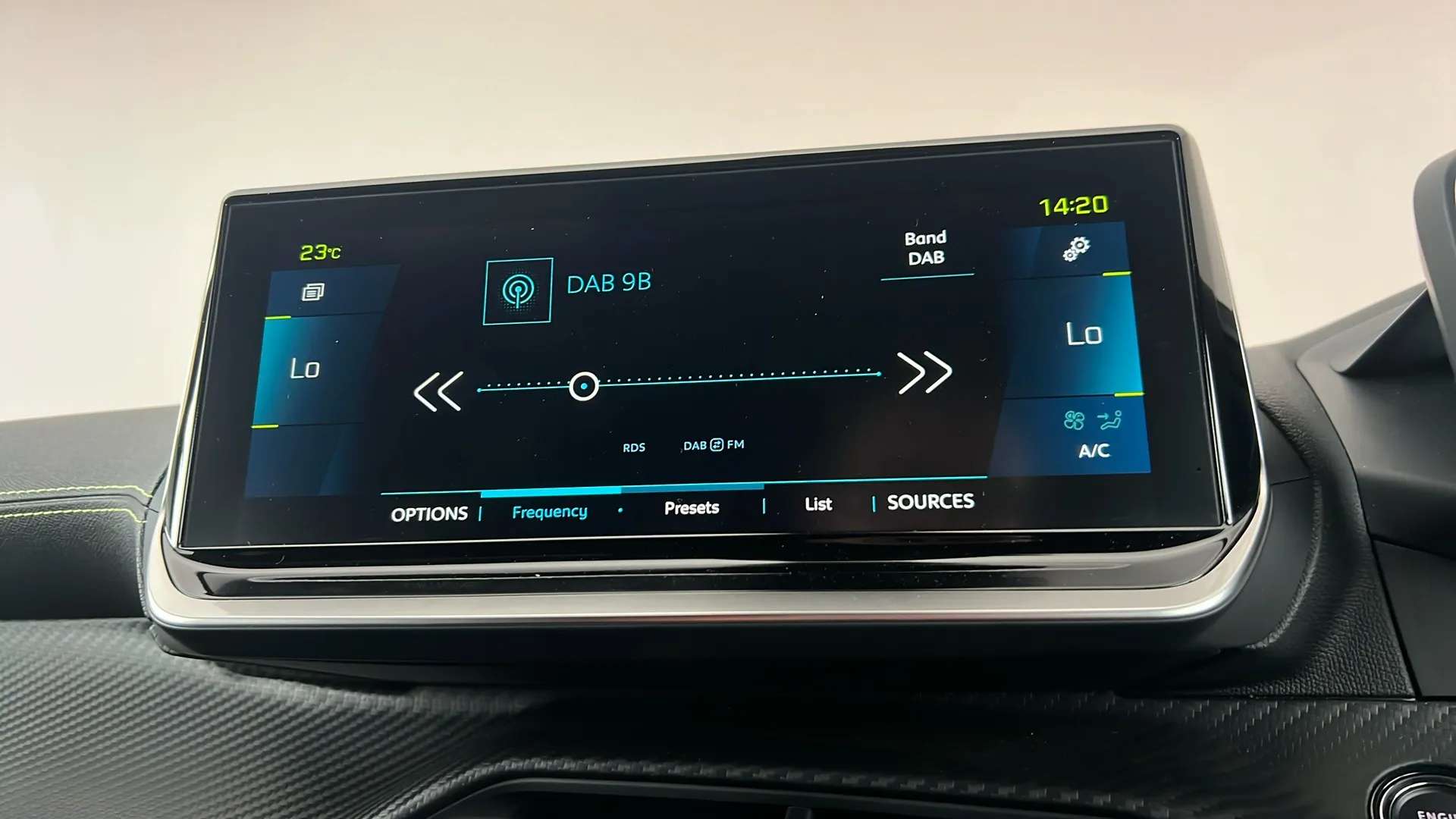 2023 PEUGEOT 2008 2023 PEUGEOT 2008