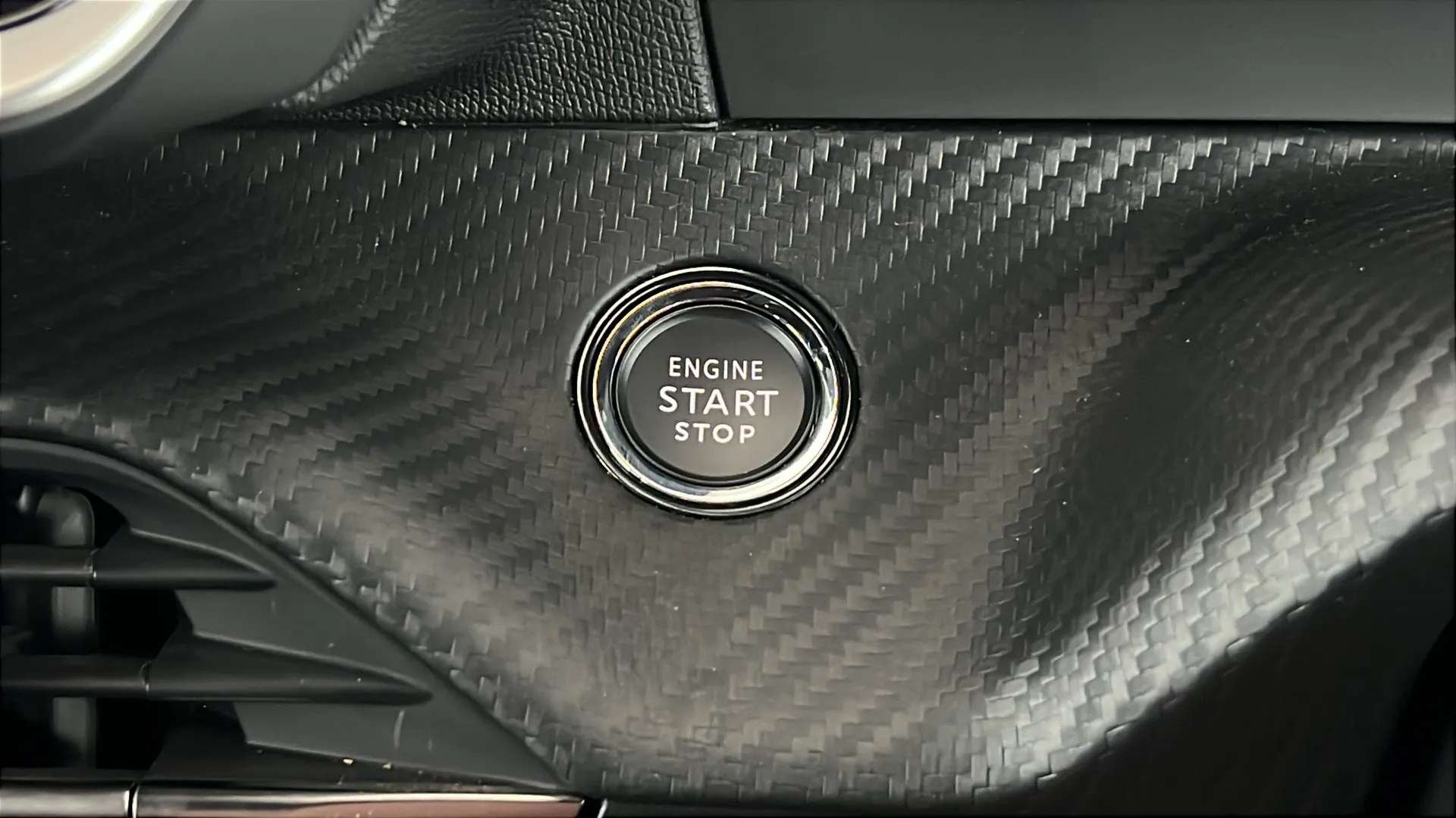 2023 PEUGEOT 2008 2023 PEUGEOT 2008