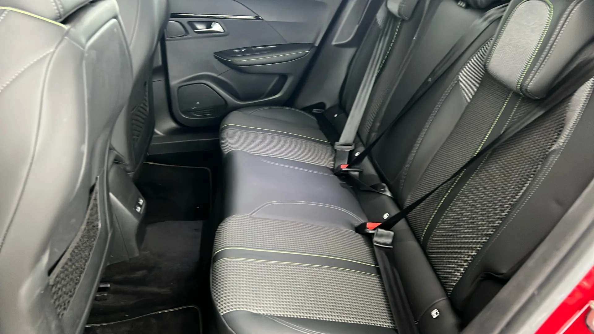 2021 PEUGEOT 2008 2021 PEUGEOT 2008