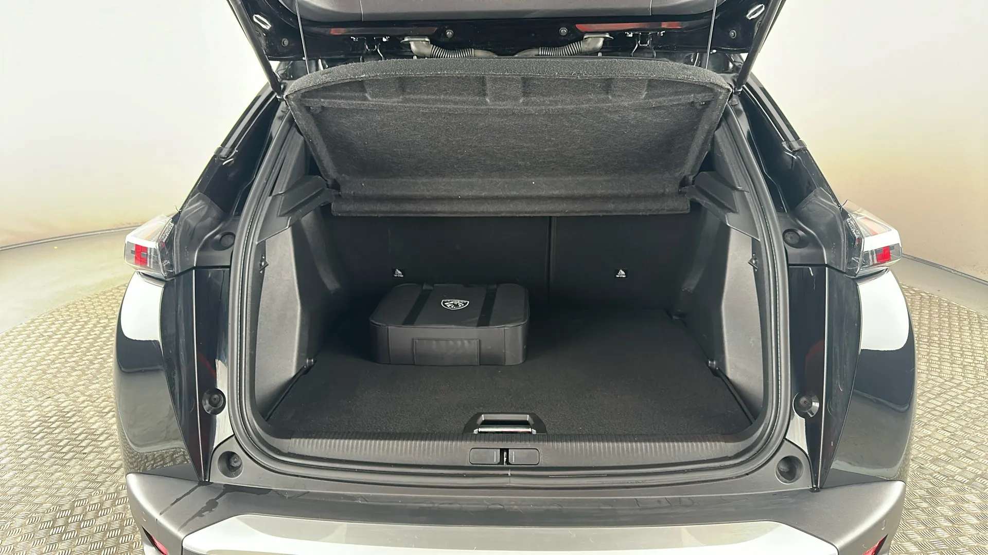2023 PEUGEOT 2008 2023 PEUGEOT 2008