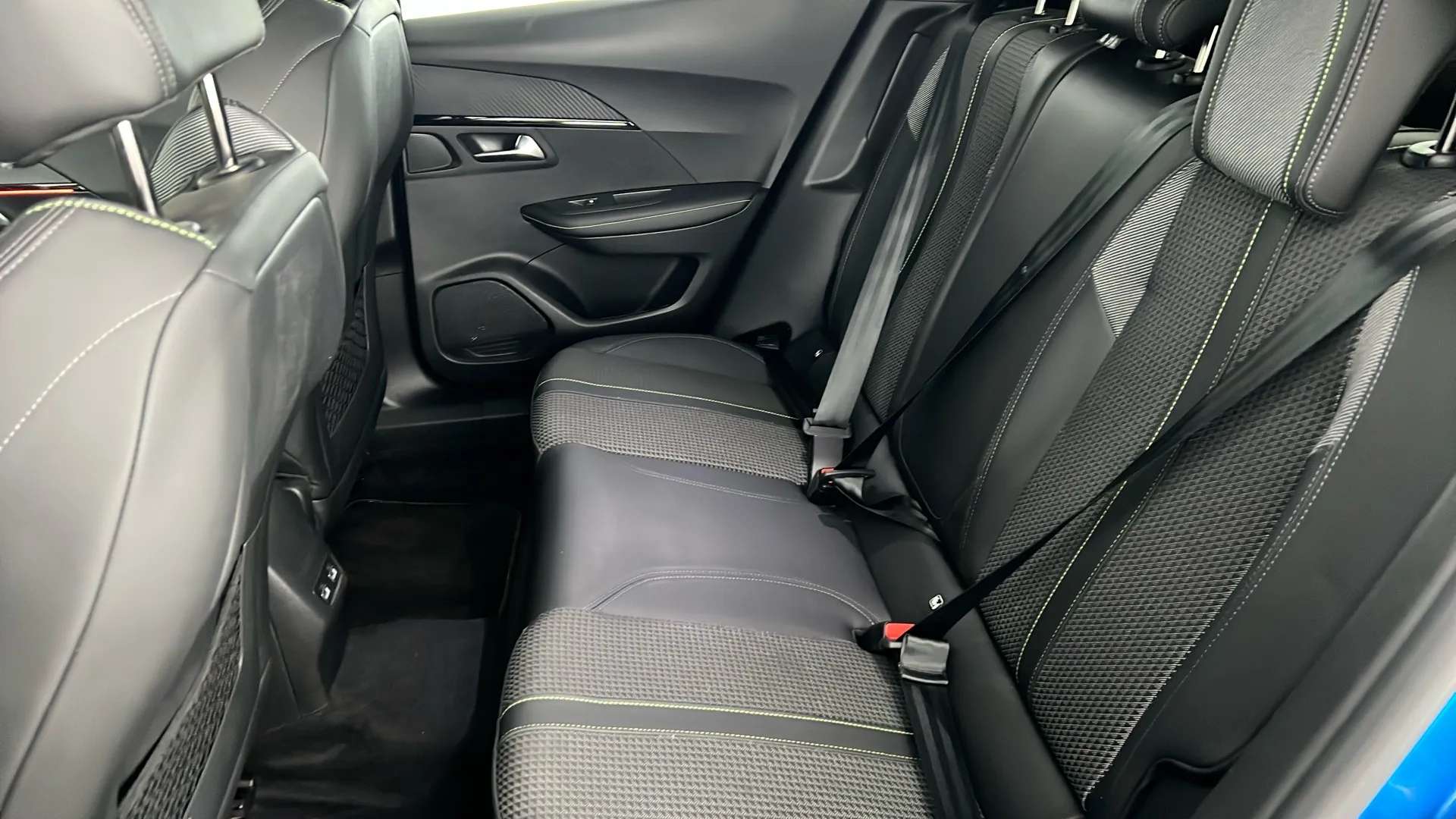 2023 PEUGEOT 2008 2023 PEUGEOT 2008