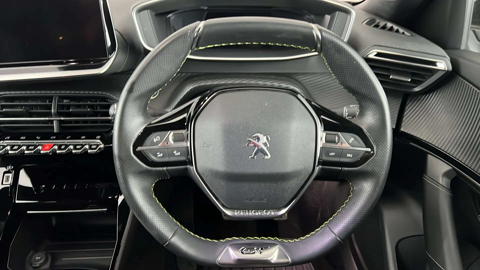 2022 PEUGEOT 2008 2022 PEUGEOT 2008