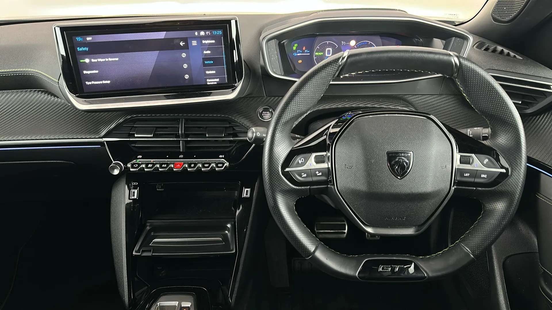 2024 PEUGEOT 2008 2024 PEUGEOT 2008
