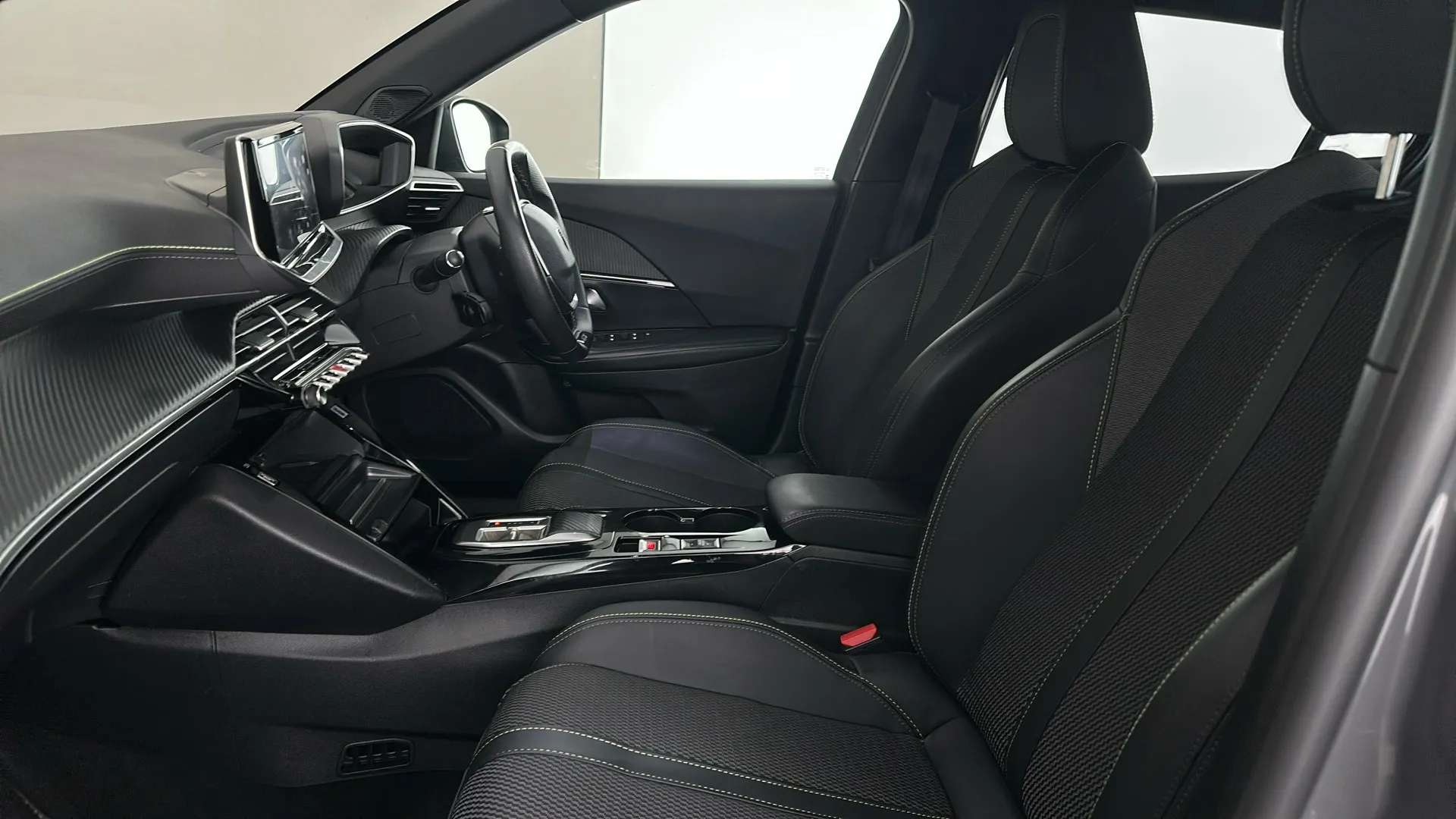 2024 PEUGEOT 2008 2024 PEUGEOT 2008