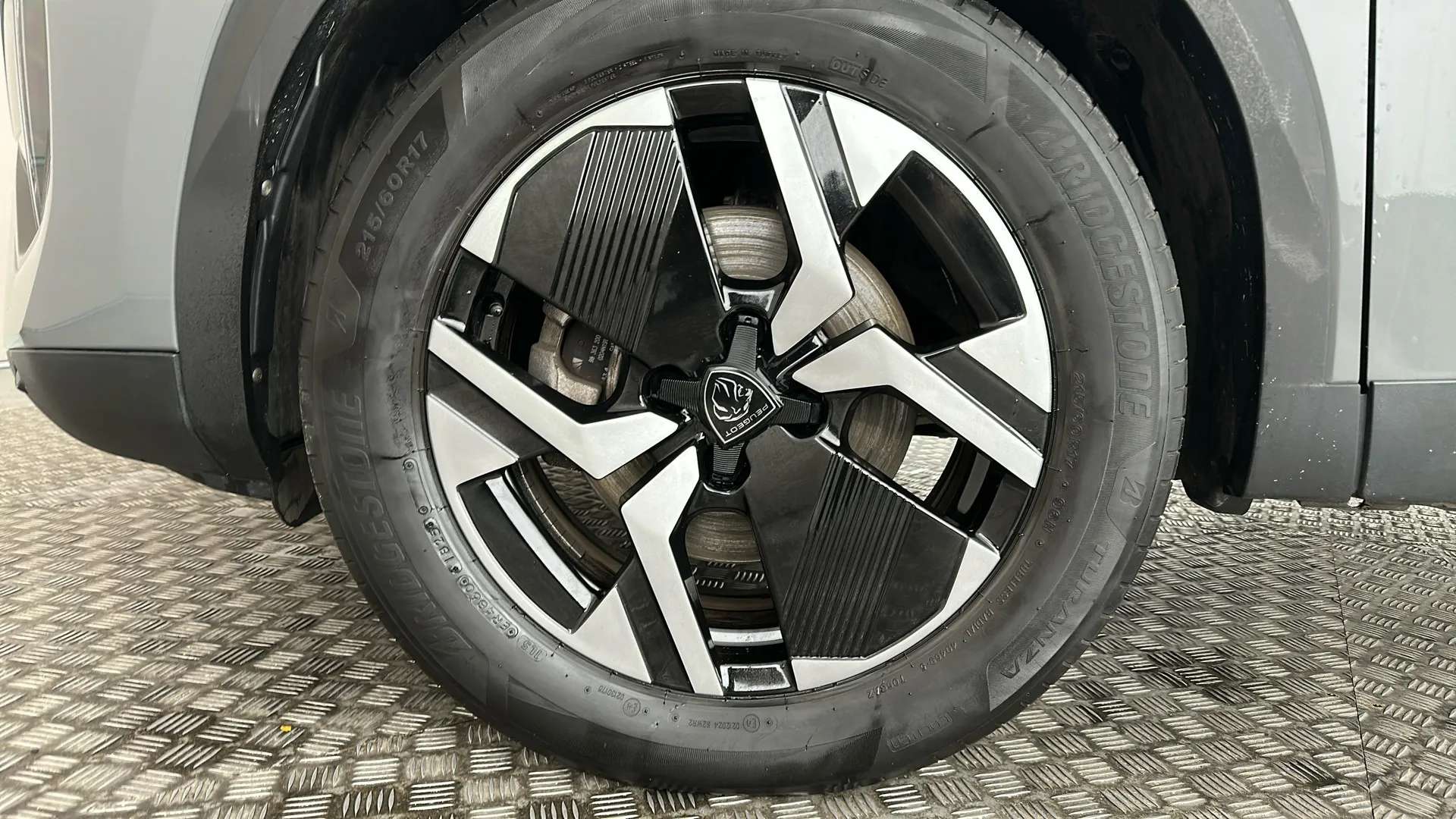 2024 PEUGEOT 2008 2024 PEUGEOT 2008