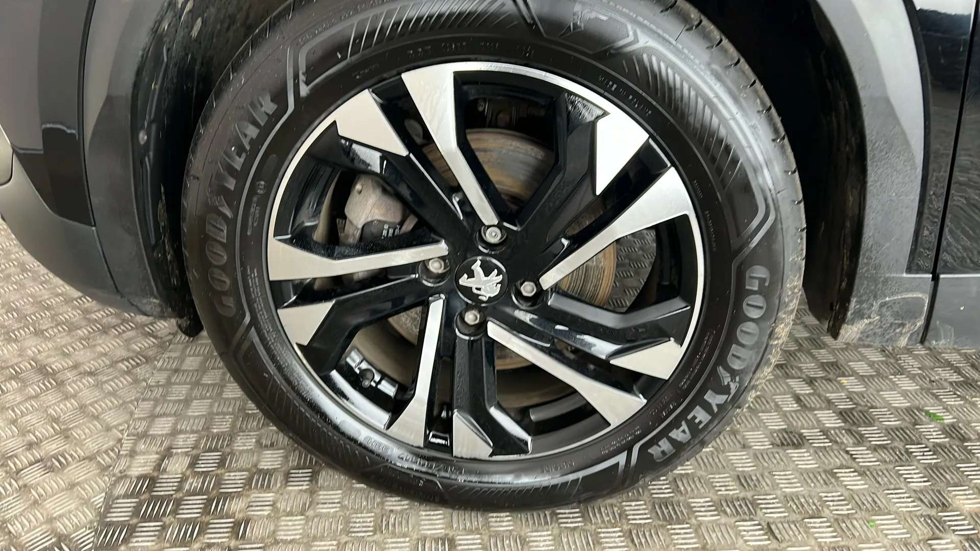 2023 PEUGEOT 2008 2023 PEUGEOT 2008