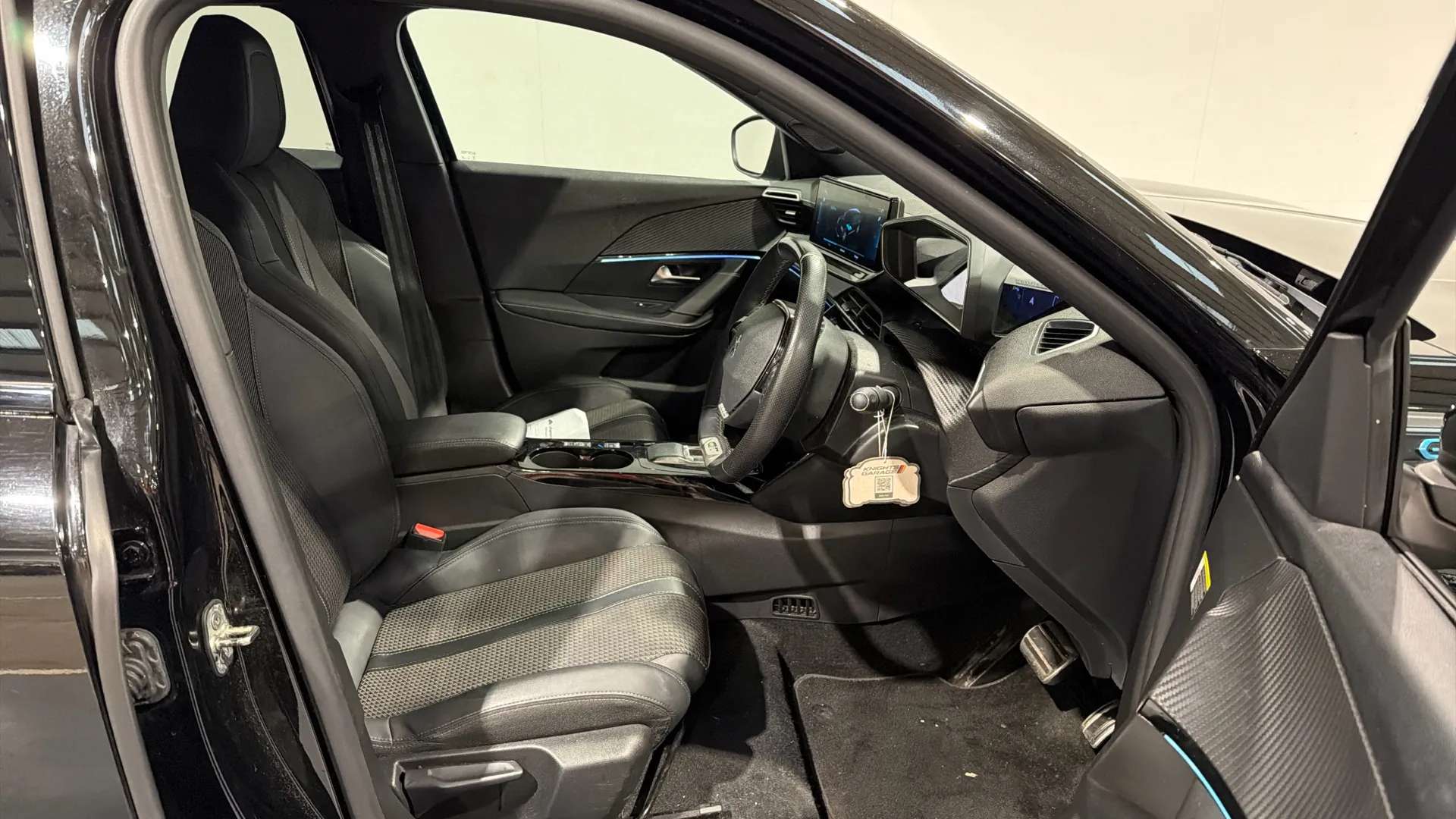 A 2022 PEUGEOT 2008 100kW GT 50kWh Auto A 2022 PEUGEOT 2008 100kW GT 50kWh Auto