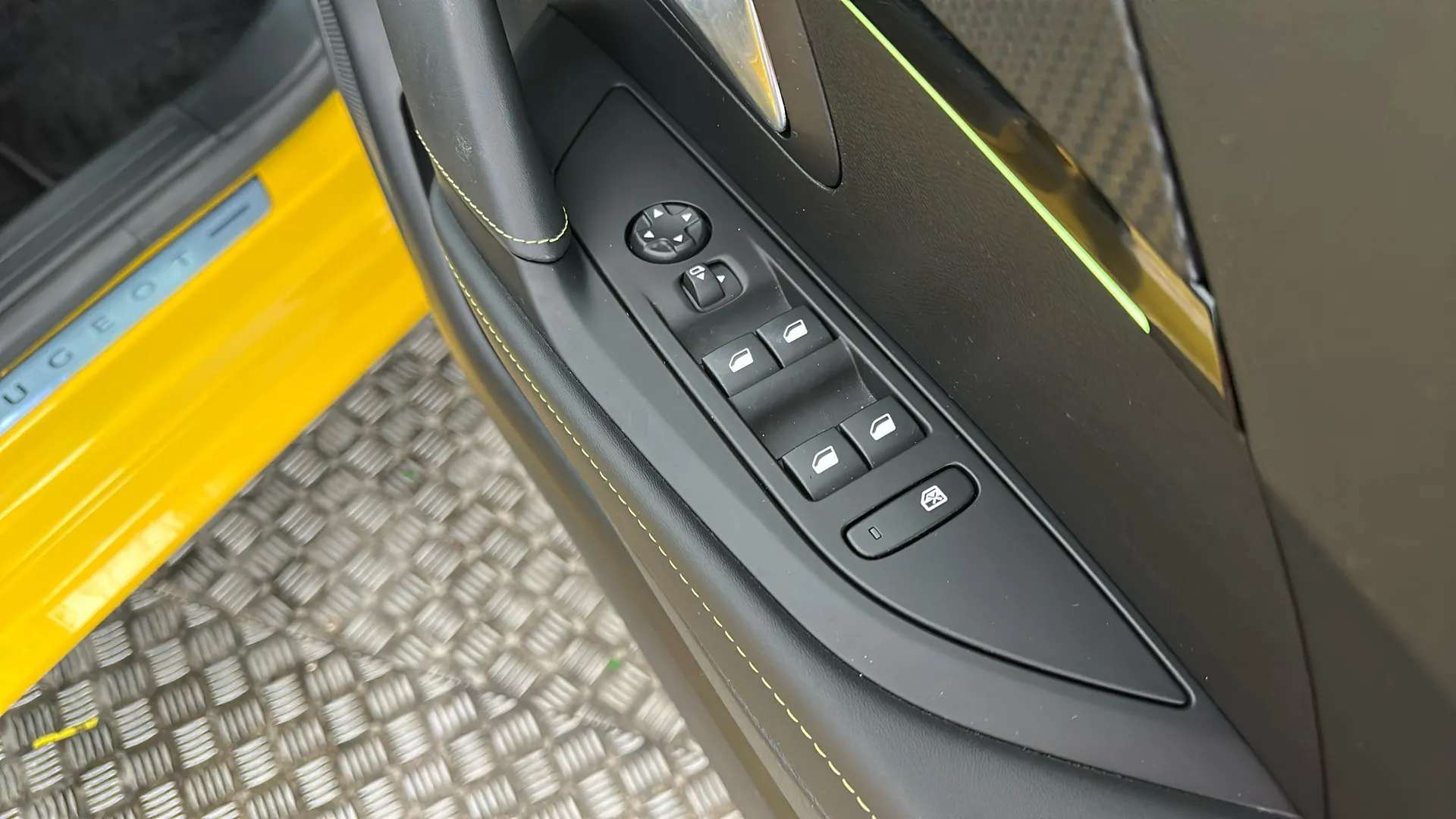 2022 PEUGEOT 208 2022 PEUGEOT 208