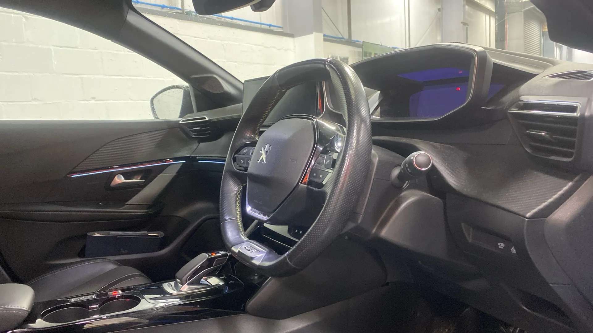 2021 PEUGEOT 208 2021 PEUGEOT 208