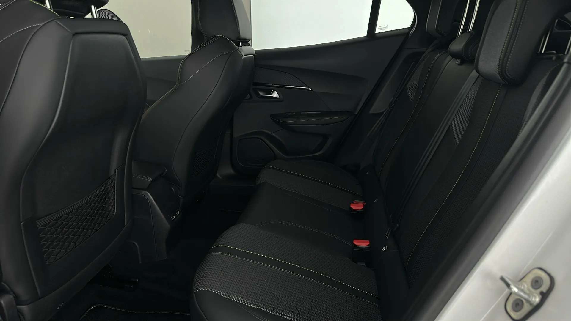 2023 PEUGEOT 2008 2023 PEUGEOT 2008