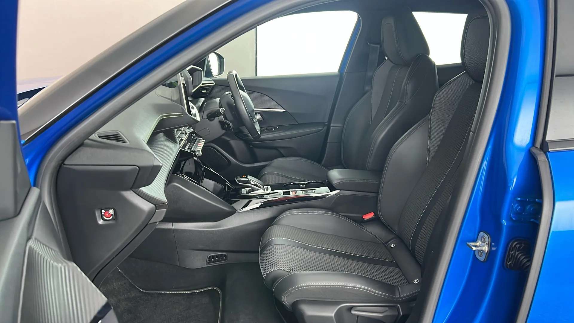 2021 PEUGEOT 2008 2021 PEUGEOT 2008
