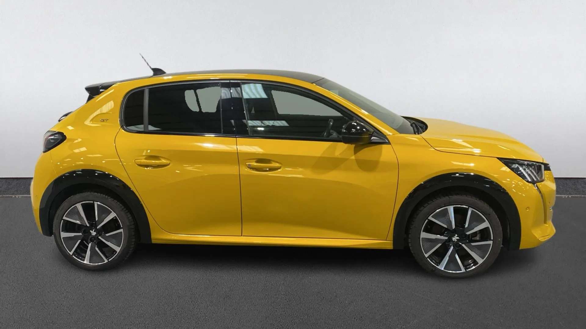 A 2021 PEUGEOT 208 100kW GT 50kWh Auto A 2021 PEUGEOT 208 100kW GT 50kWh Auto