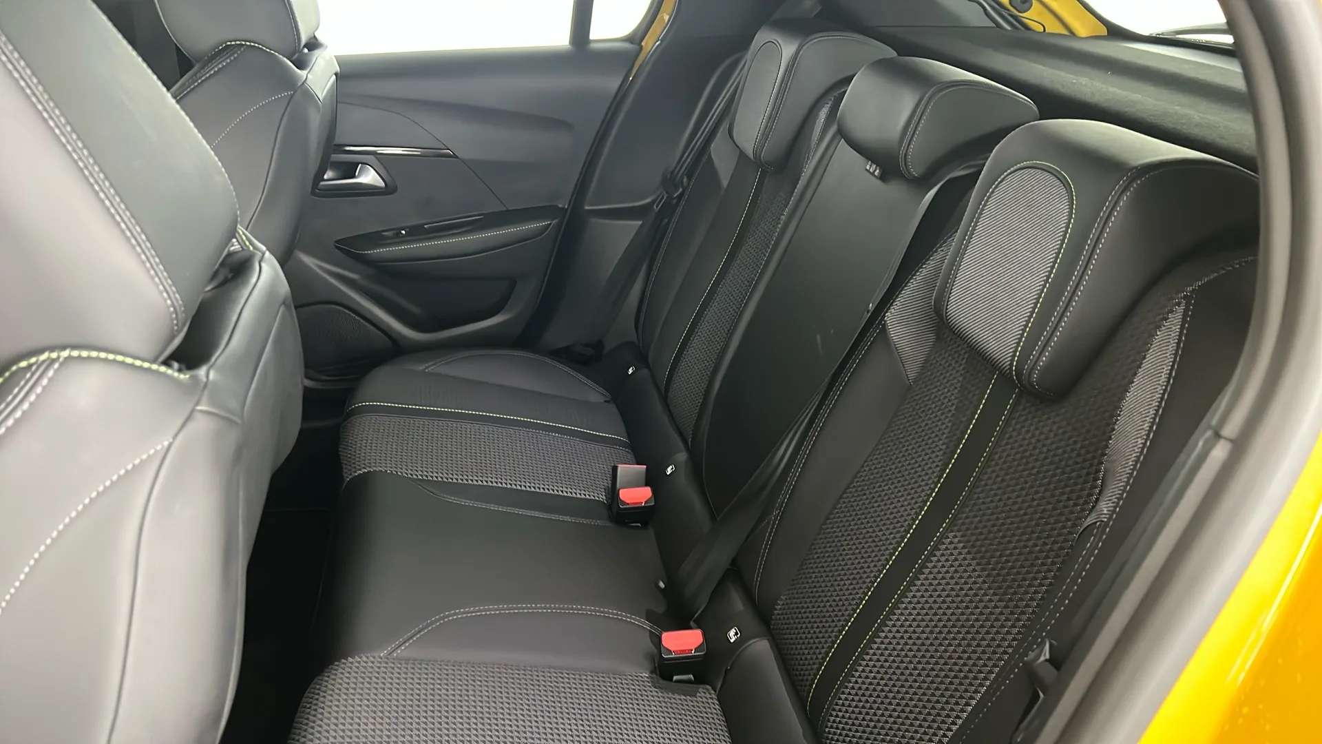 2021 PEUGEOT 208 2021 PEUGEOT 208