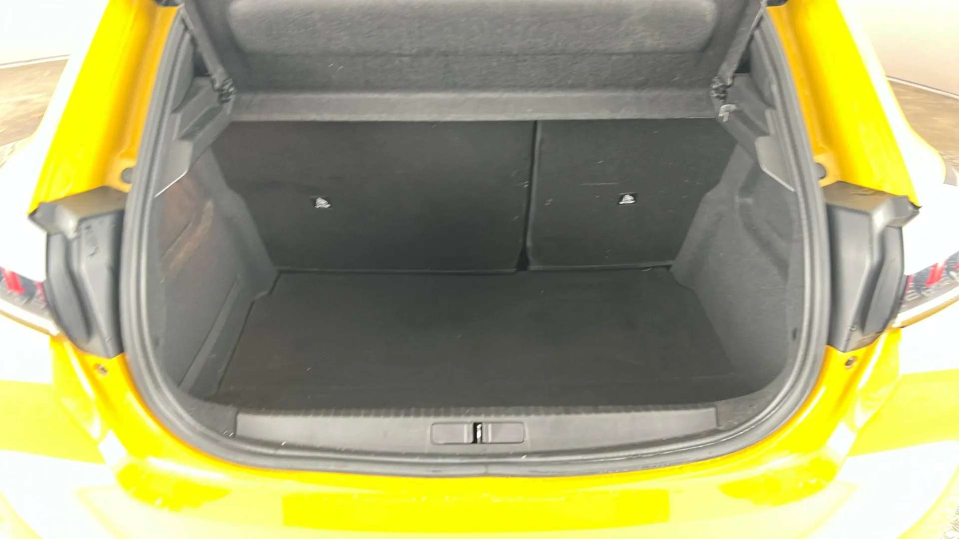 2021 PEUGEOT 208 2021 PEUGEOT 208