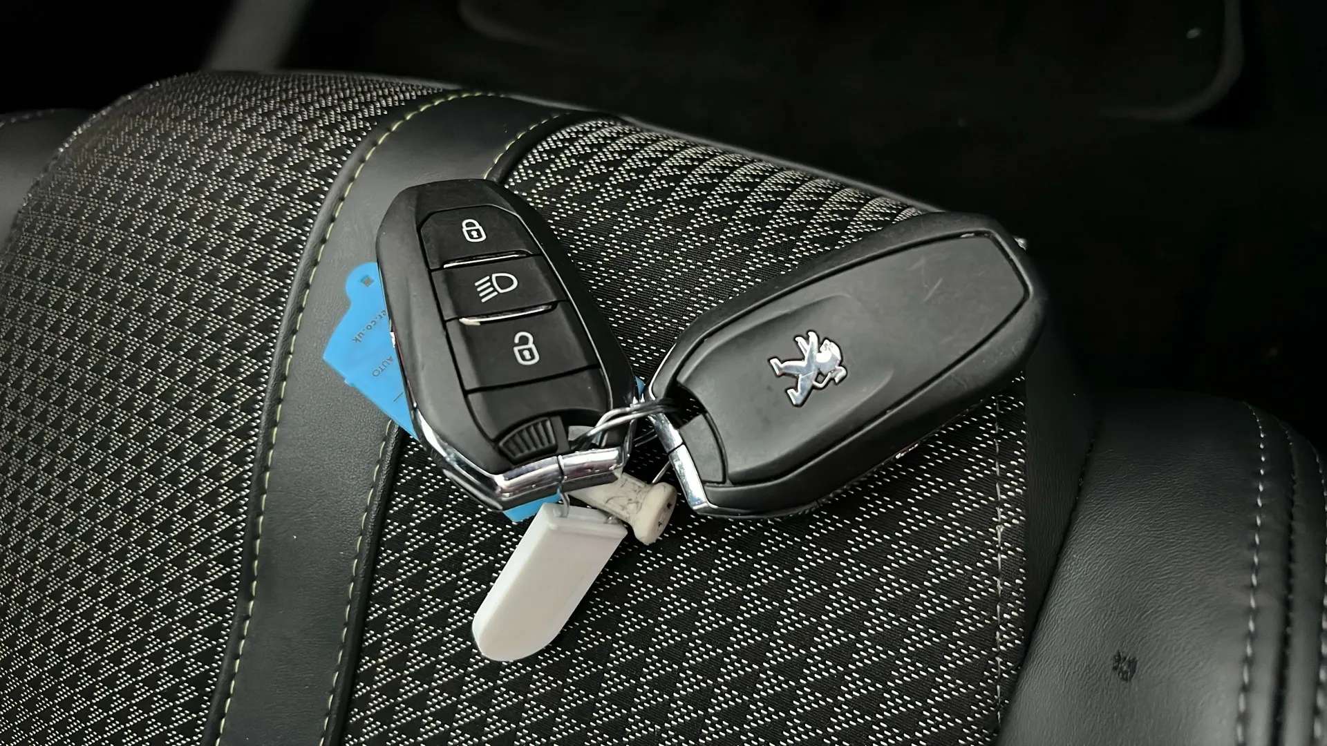 2022 PEUGEOT 2008 2022 PEUGEOT 2008