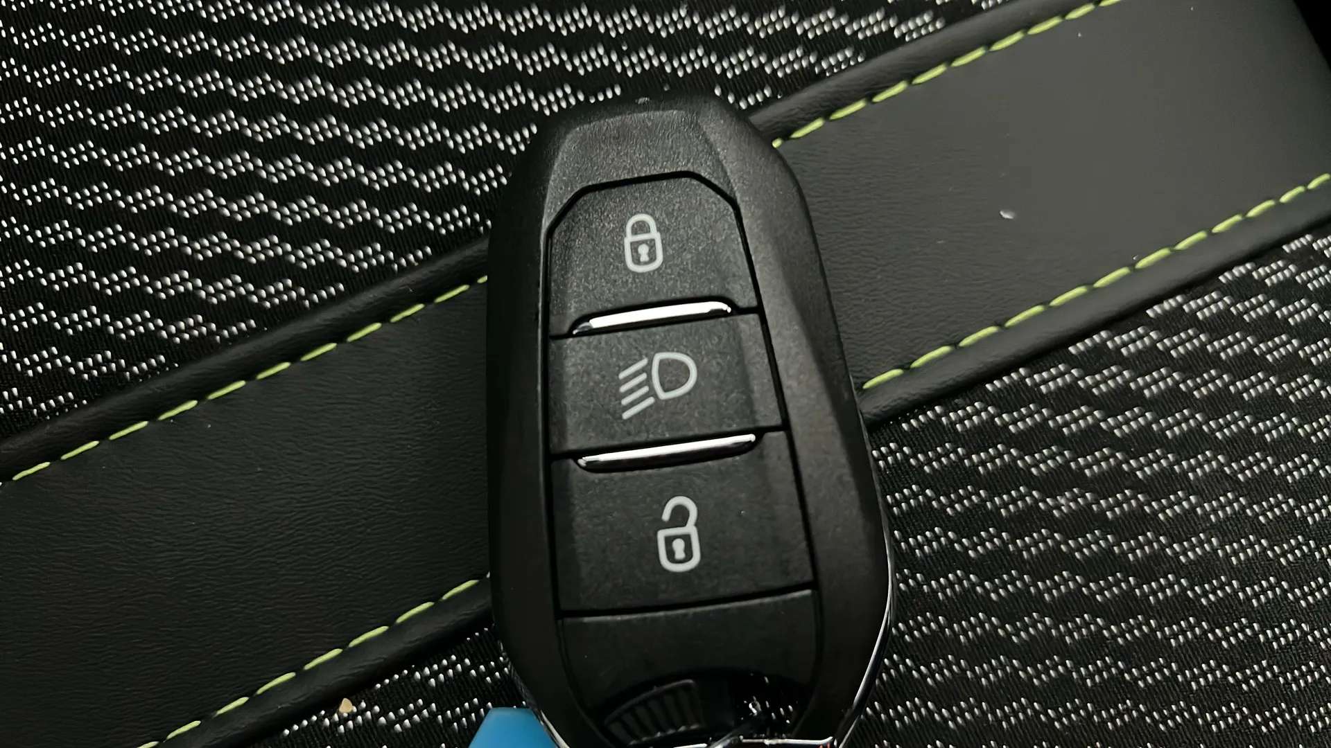 2025 PEUGEOT 2008 2025 PEUGEOT 2008