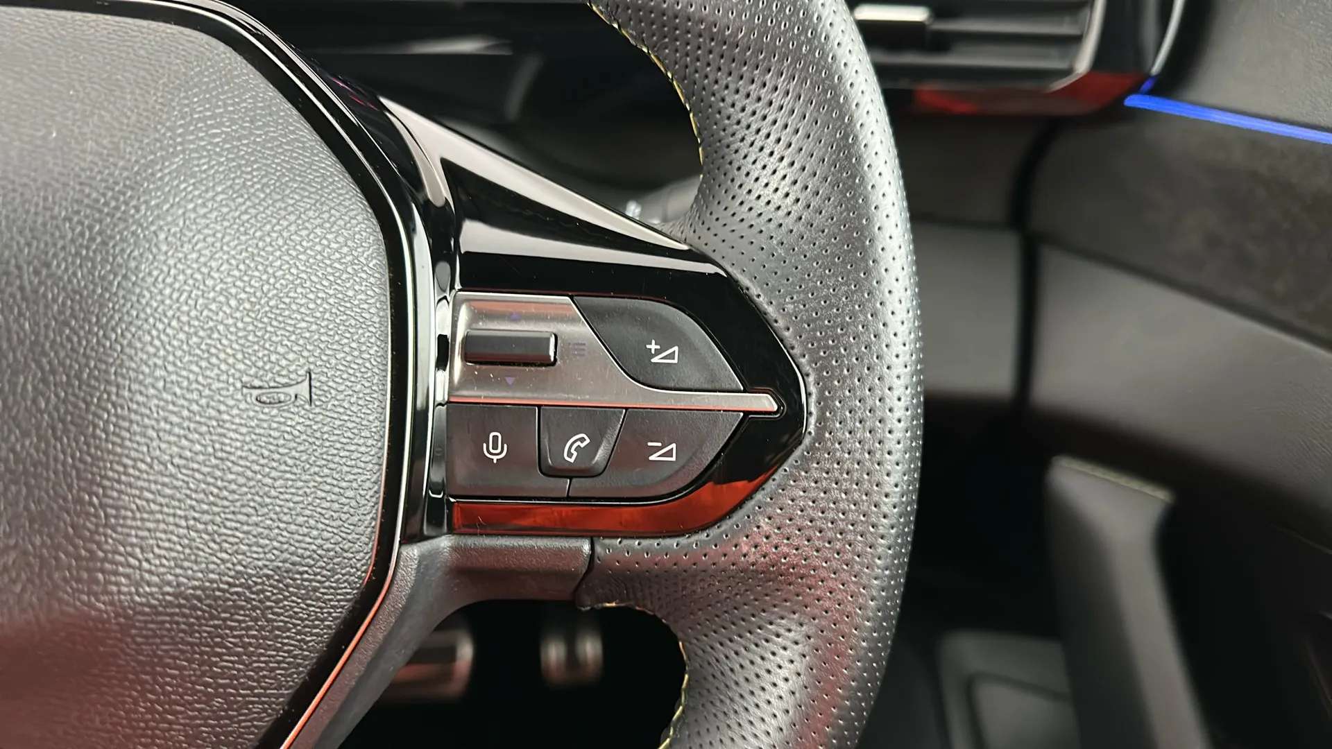 2024 PEUGEOT 308 2024 PEUGEOT 308