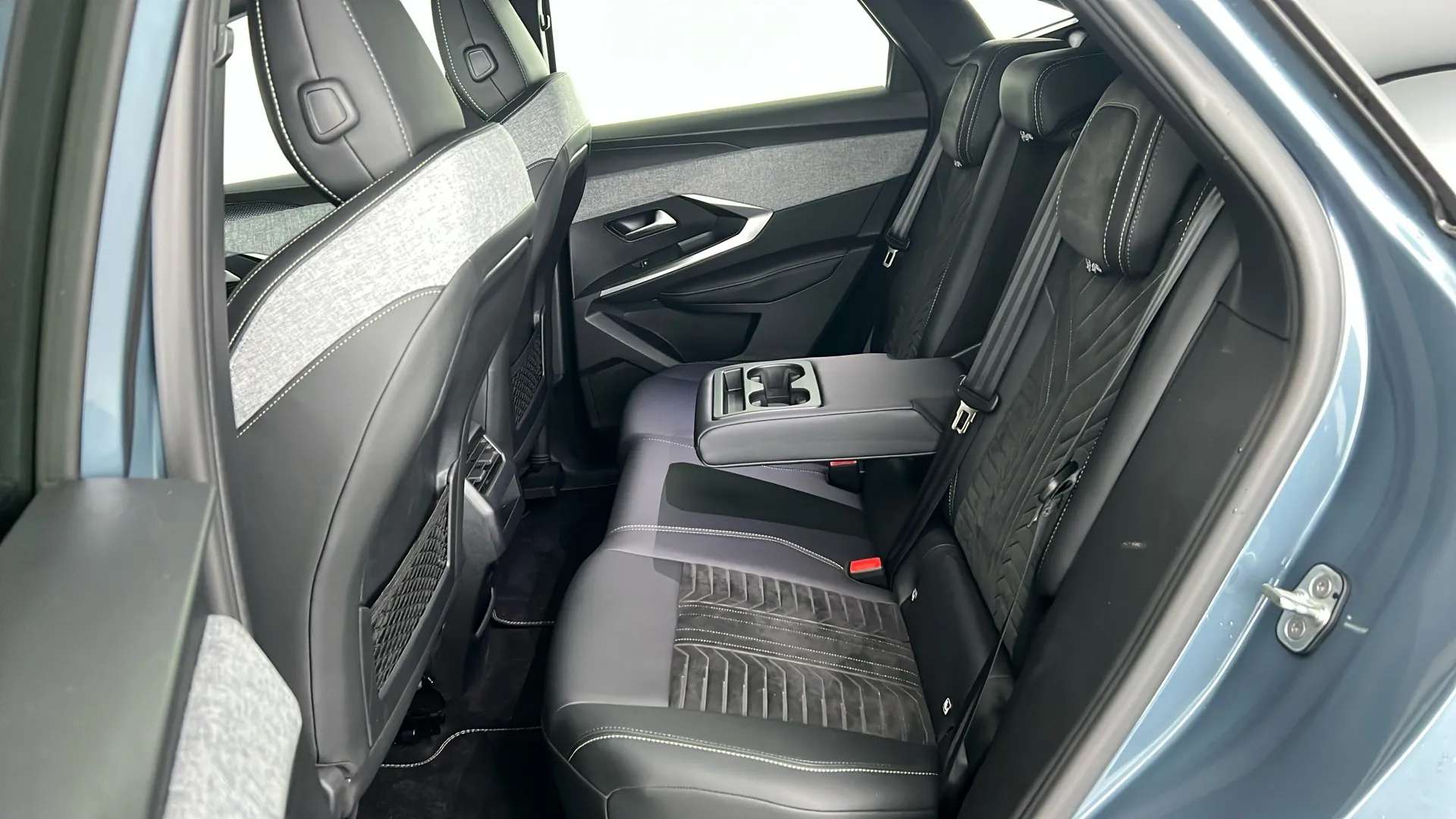 2024 PEUGEOT 3008 2024 PEUGEOT 3008