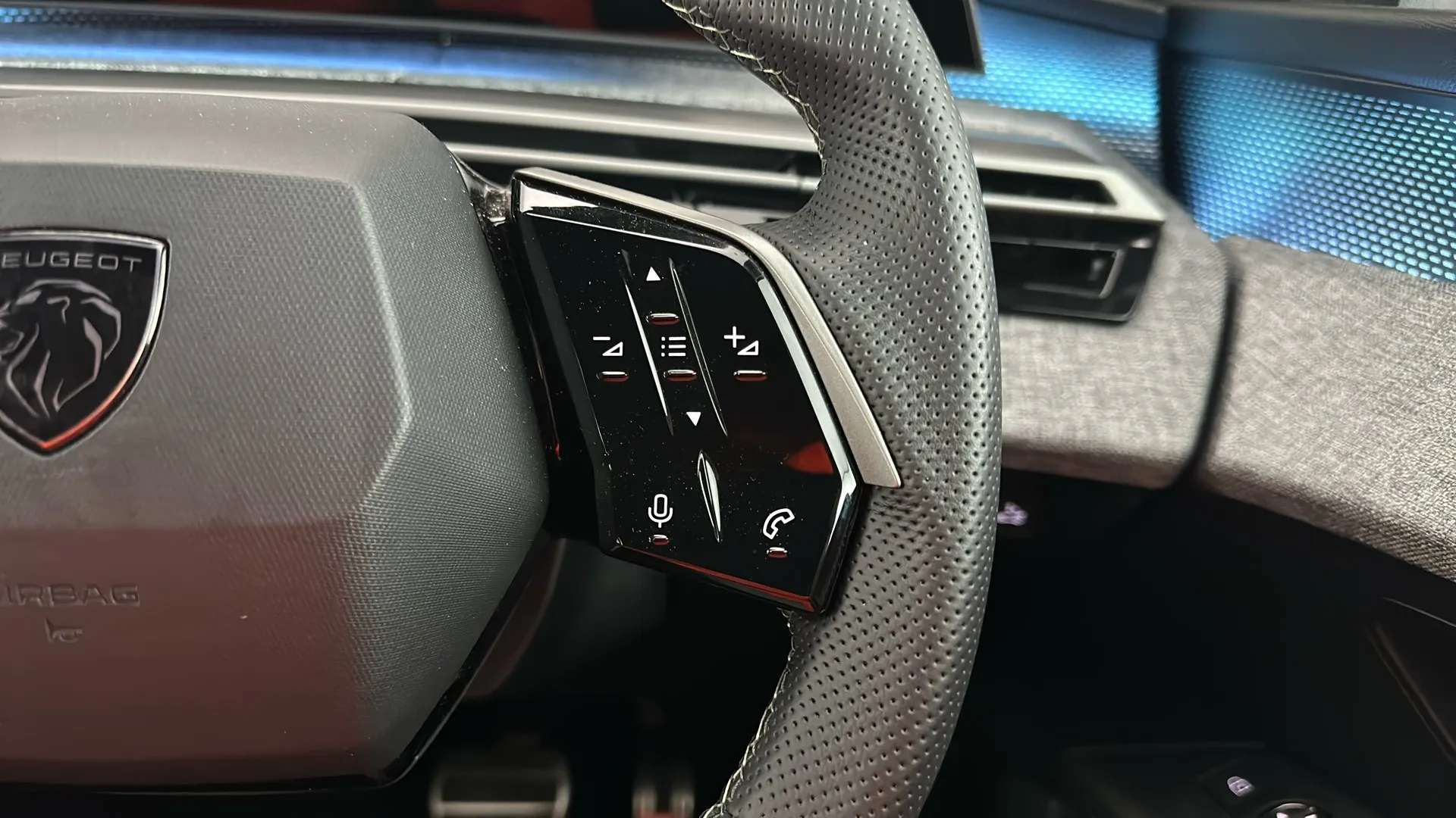 2025 PEUGEOT 3008 2025 PEUGEOT 3008