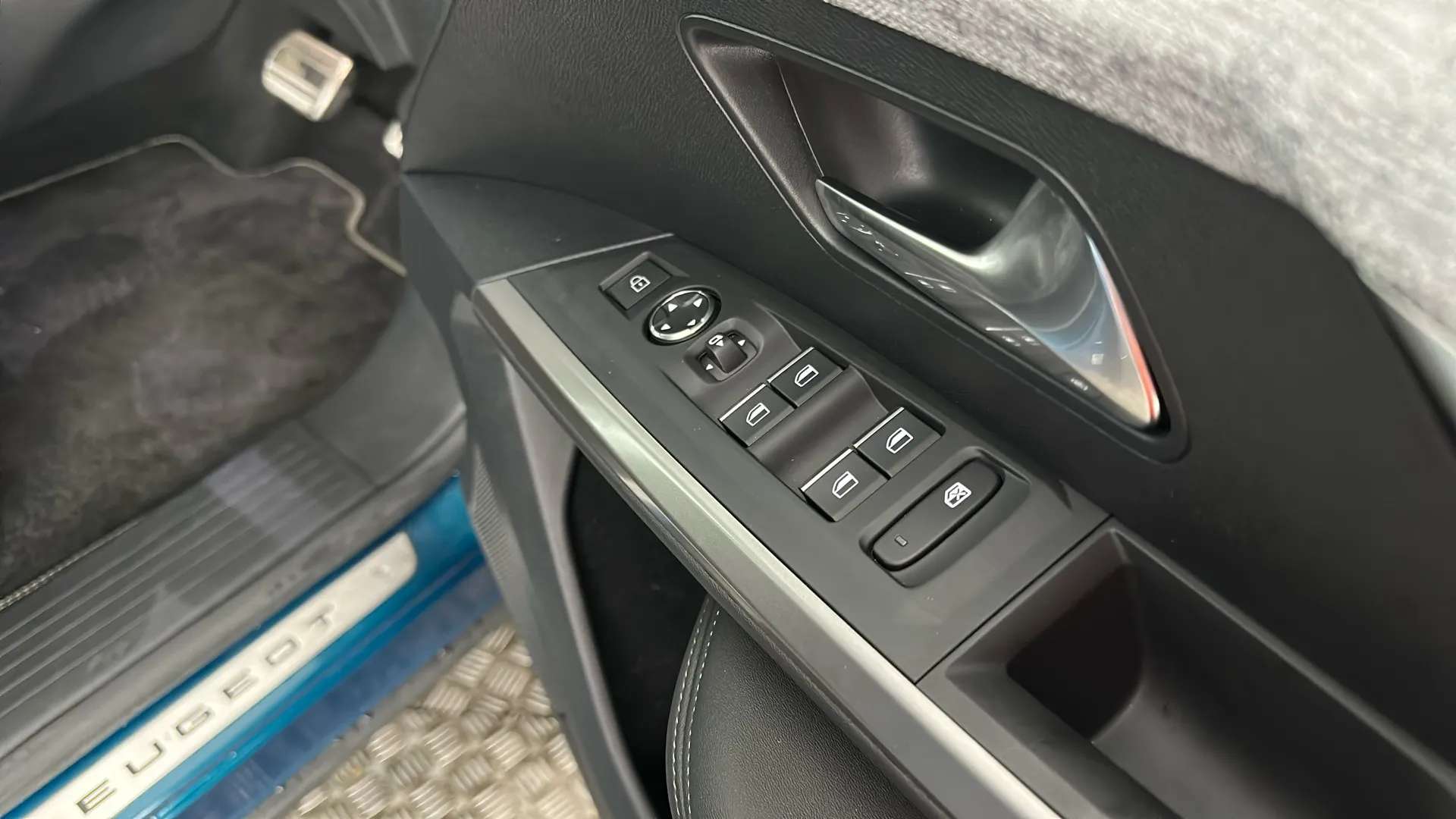 2025 PEUGEOT 3008 2025 PEUGEOT 3008
