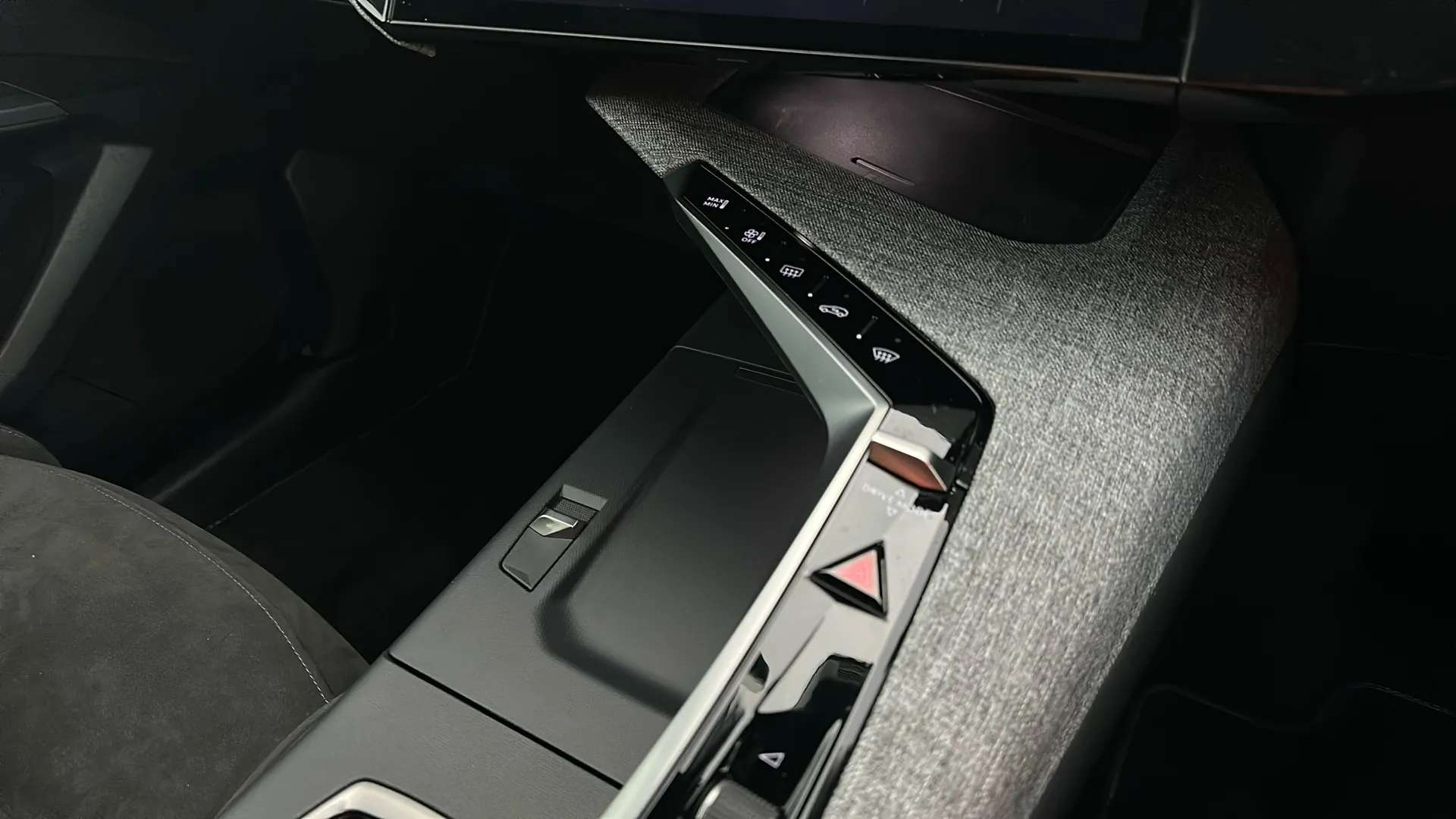 2024 PEUGEOT 3008 2024 PEUGEOT 3008
