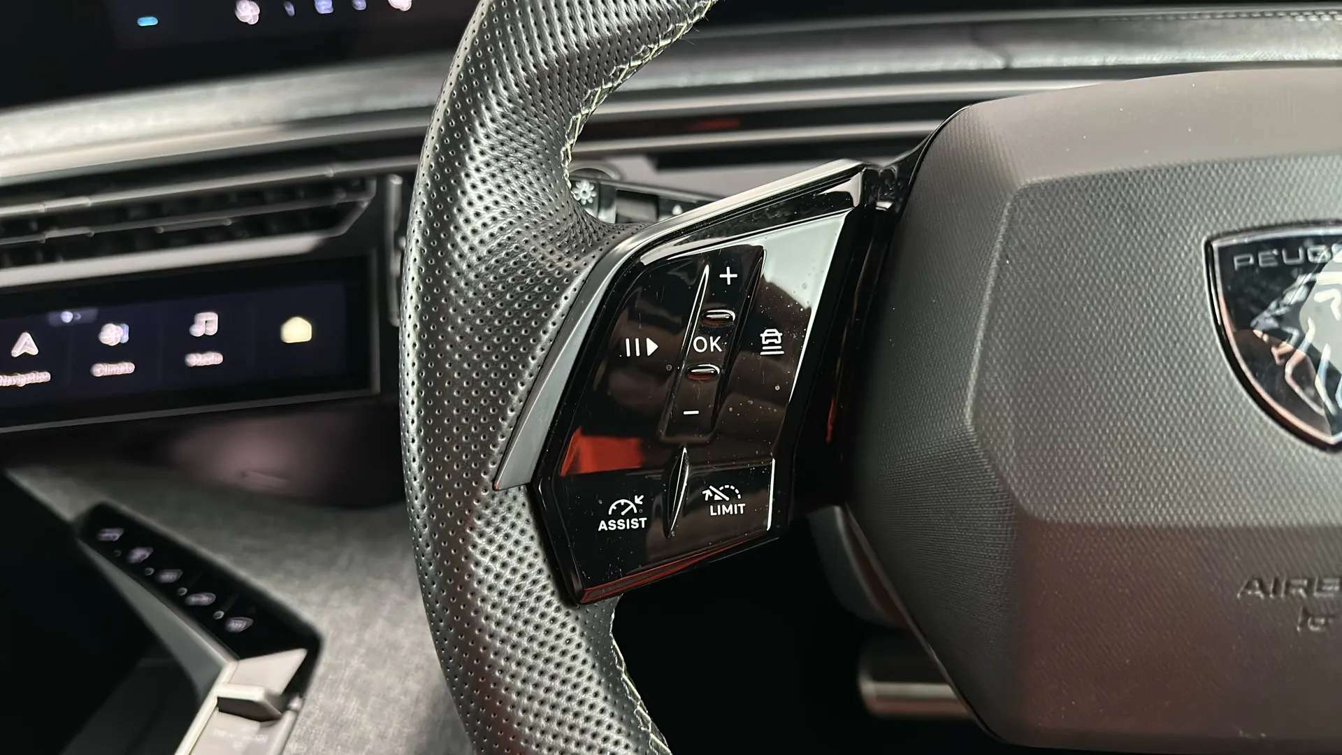 2024 PEUGEOT 3008 2024 PEUGEOT 3008
