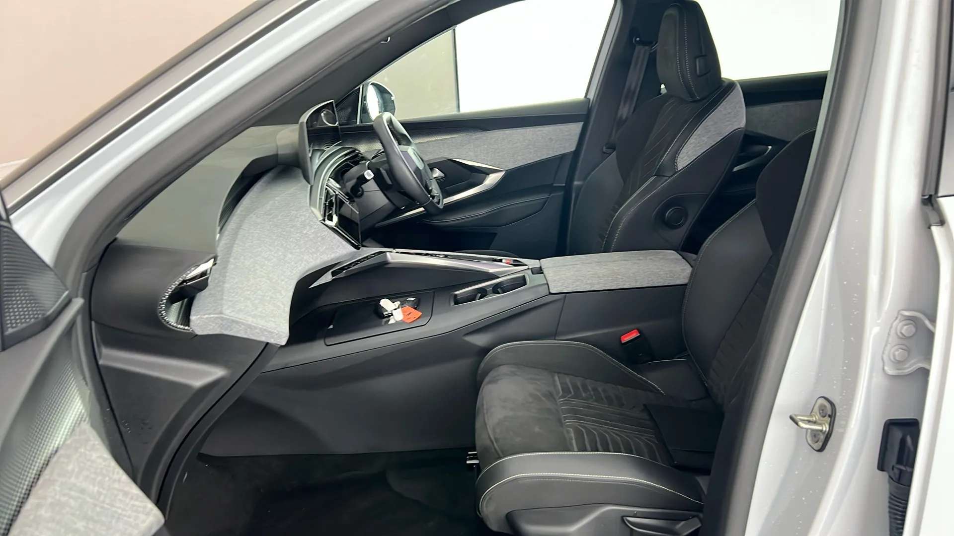 2024 PEUGEOT 3008 2024 PEUGEOT 3008