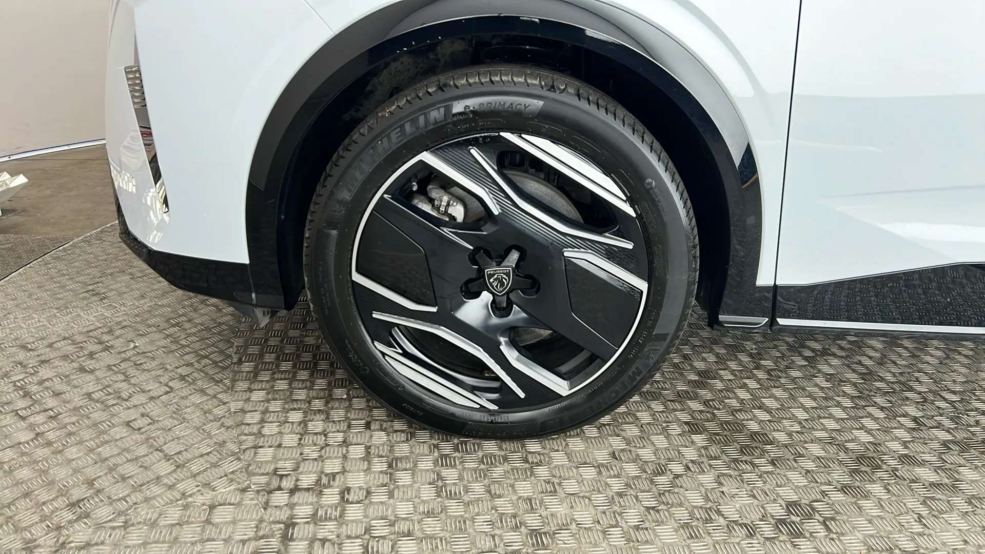 2024 PEUGEOT 3008 2024 PEUGEOT 3008