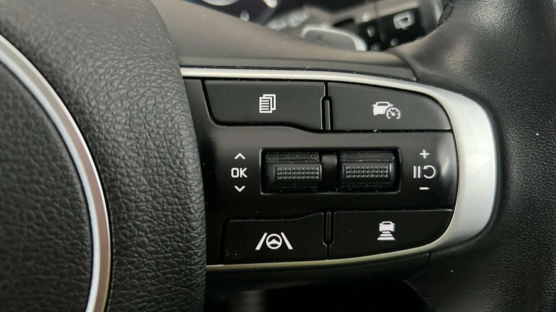 2023 KIA SPORTAGE 2023 KIA SPORTAGE