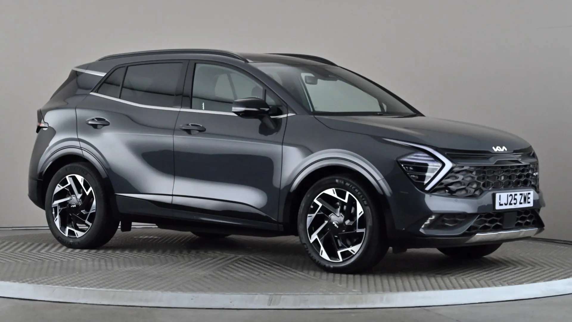 A 2025 KIA SPORTAGE 1.6T GDi 157 48V ISG GT-Line S DCT A 2025 KIA SPORTAGE 1.6T GDi 157 48V ISG GT-Line S DCT