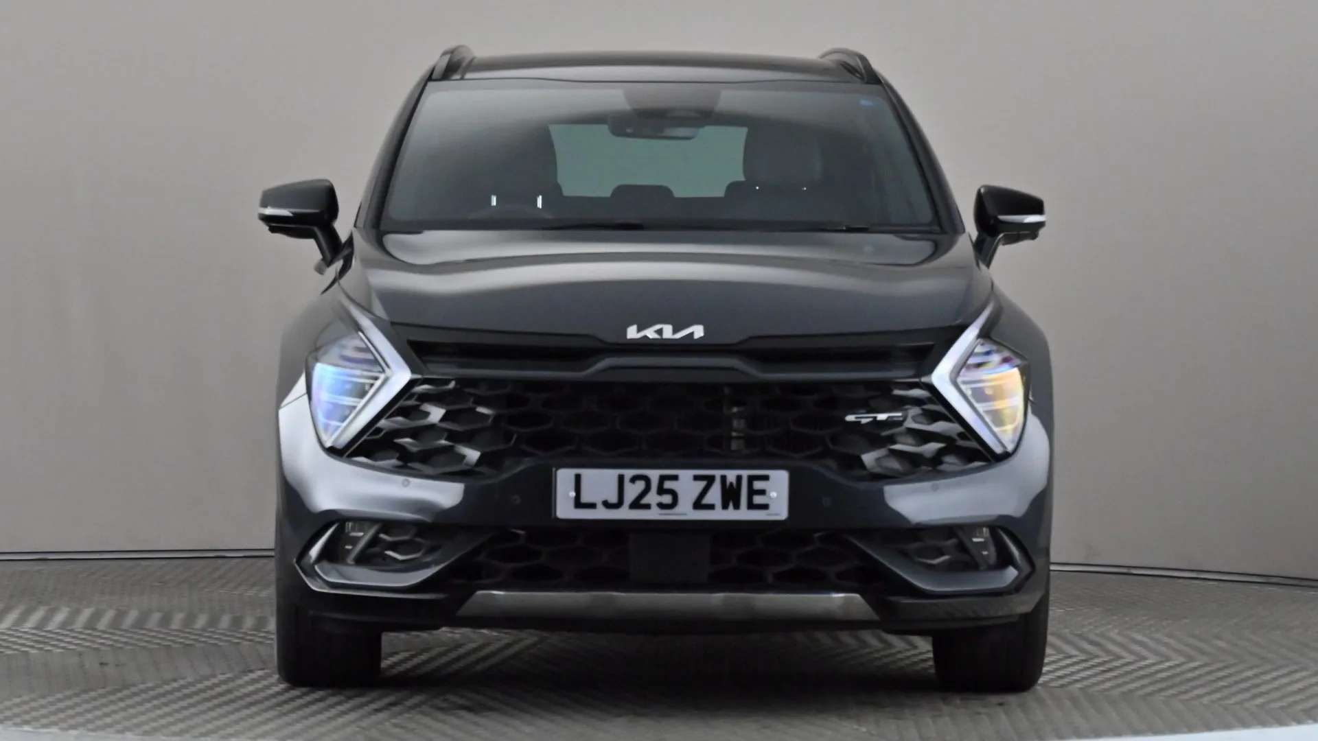 A 2025 KIA SPORTAGE 1.6T GDi 157 48V ISG GT-Line S DCT A 2025 KIA SPORTAGE 1.6T GDi 157 48V ISG GT-Line S DCT