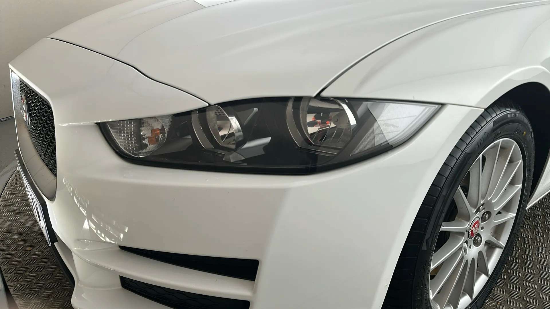 2019 JAGUAR XE 2019 JAGUAR XE