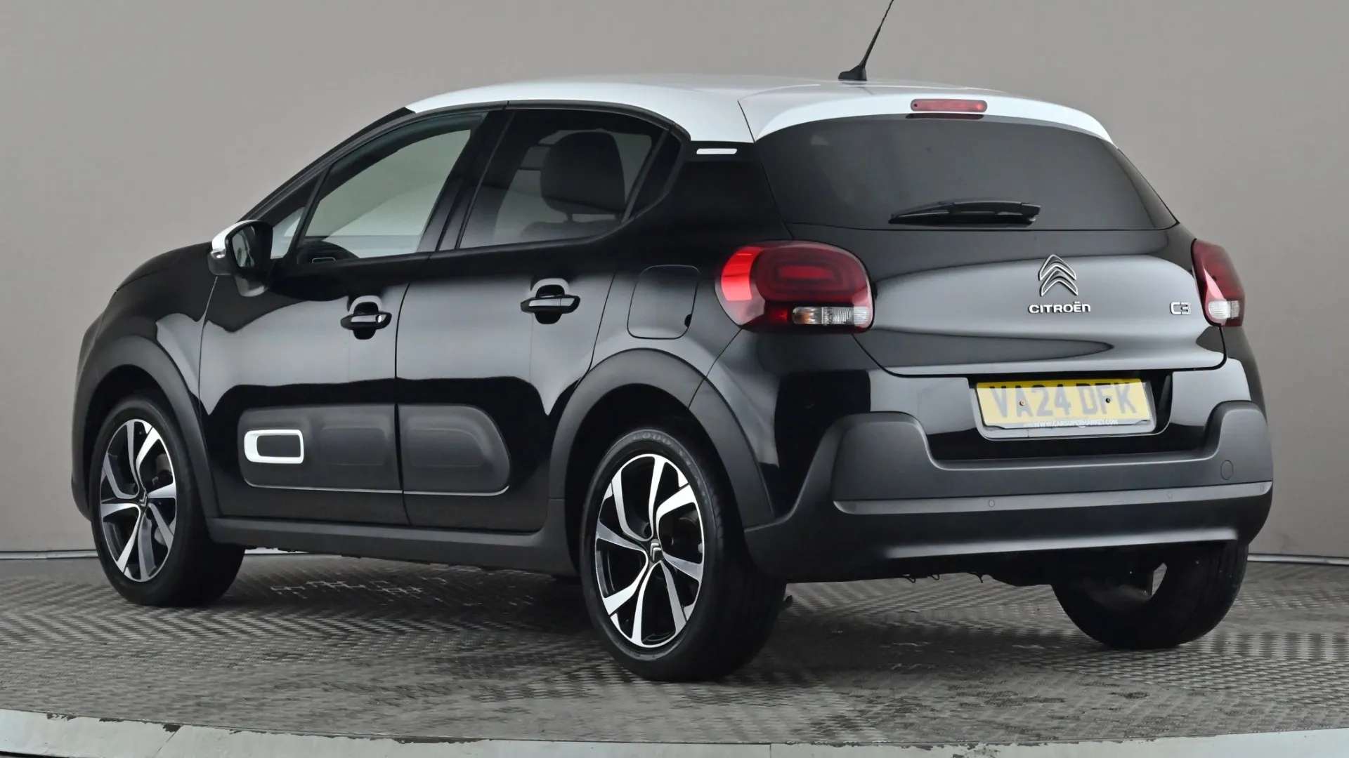 A 2024 CITROEN C3 1.2 PureTech 110 Max EAT6 A 2024 CITROEN C3 1.2 PureTech 110 Max EAT6