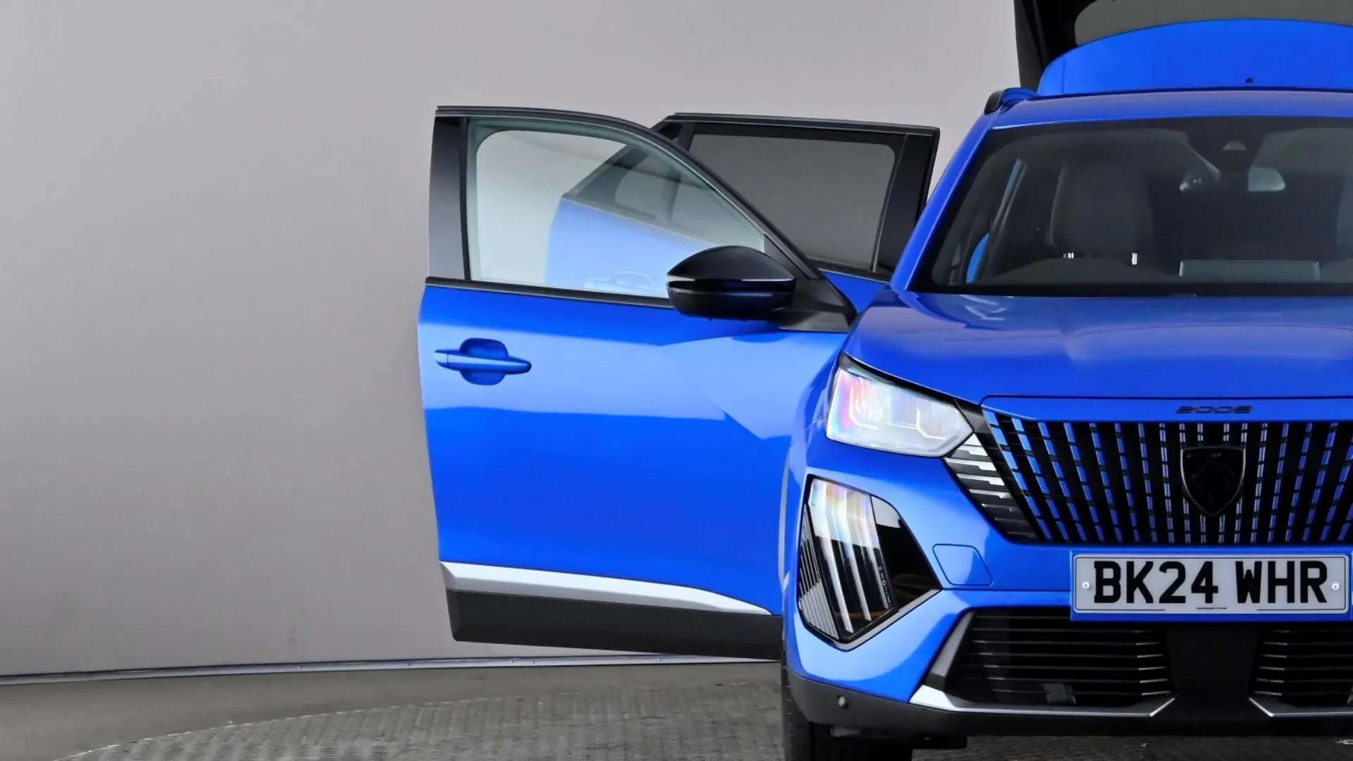 2024 PEUGEOT 2008 2024 PEUGEOT 2008