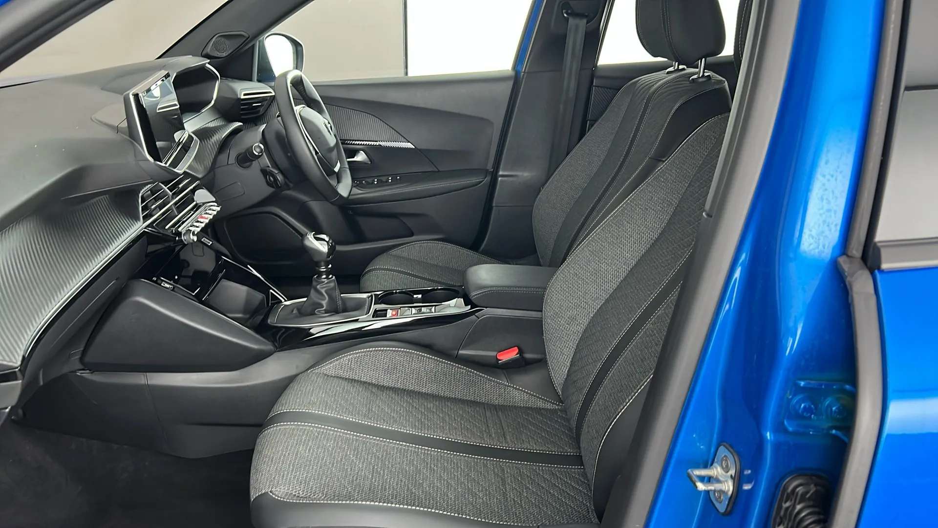 2024 PEUGEOT 2008 2024 PEUGEOT 2008