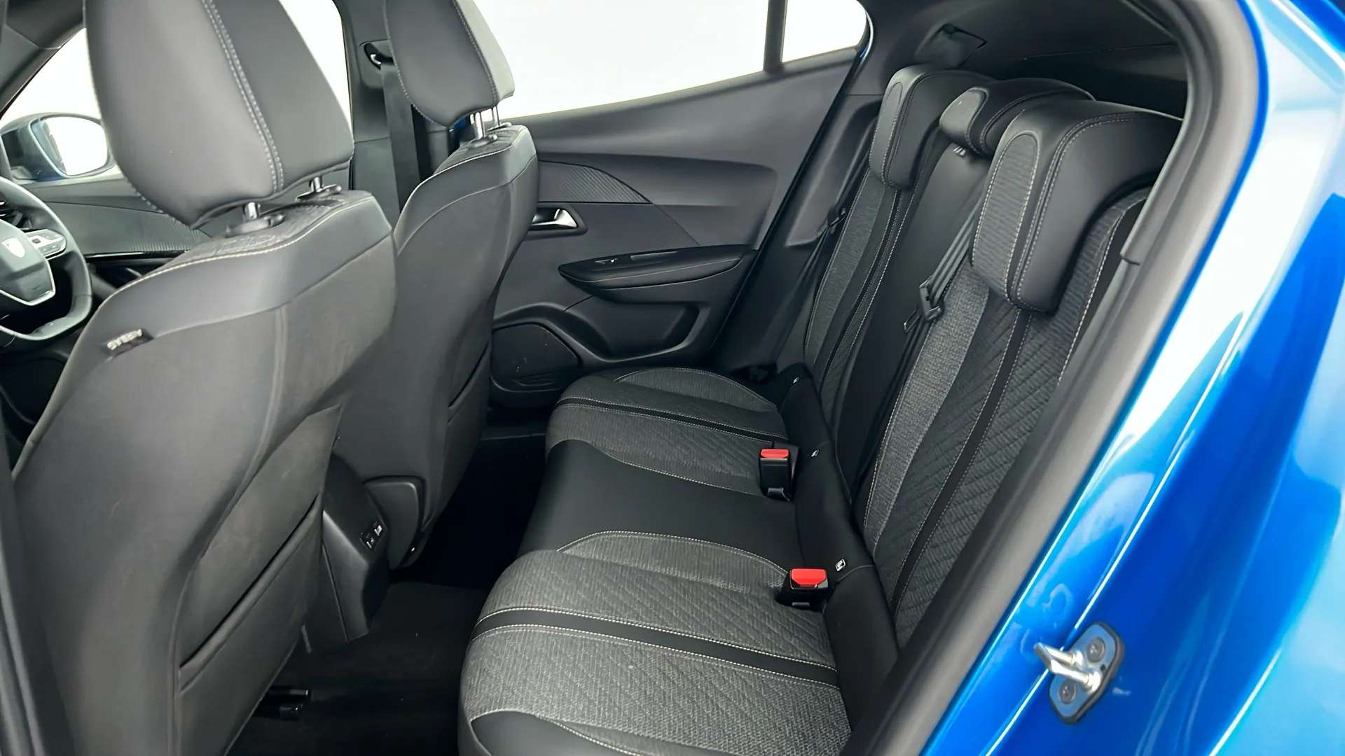 2024 PEUGEOT 2008 2024 PEUGEOT 2008